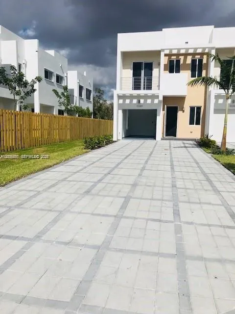 Foto de propiedad en  Doral con MLS# 