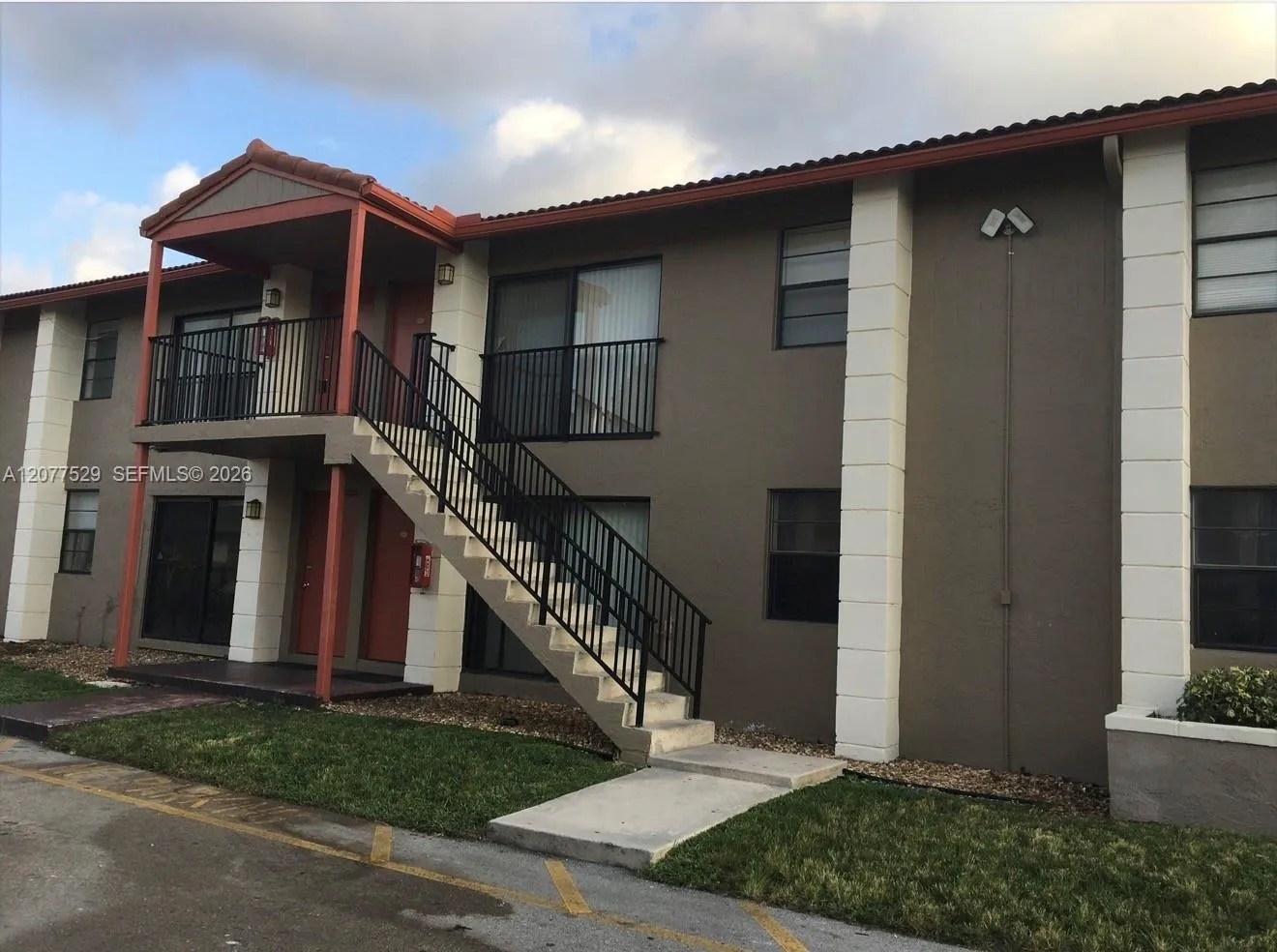 Foto de propiedad en  Coral Springs con MLS# 