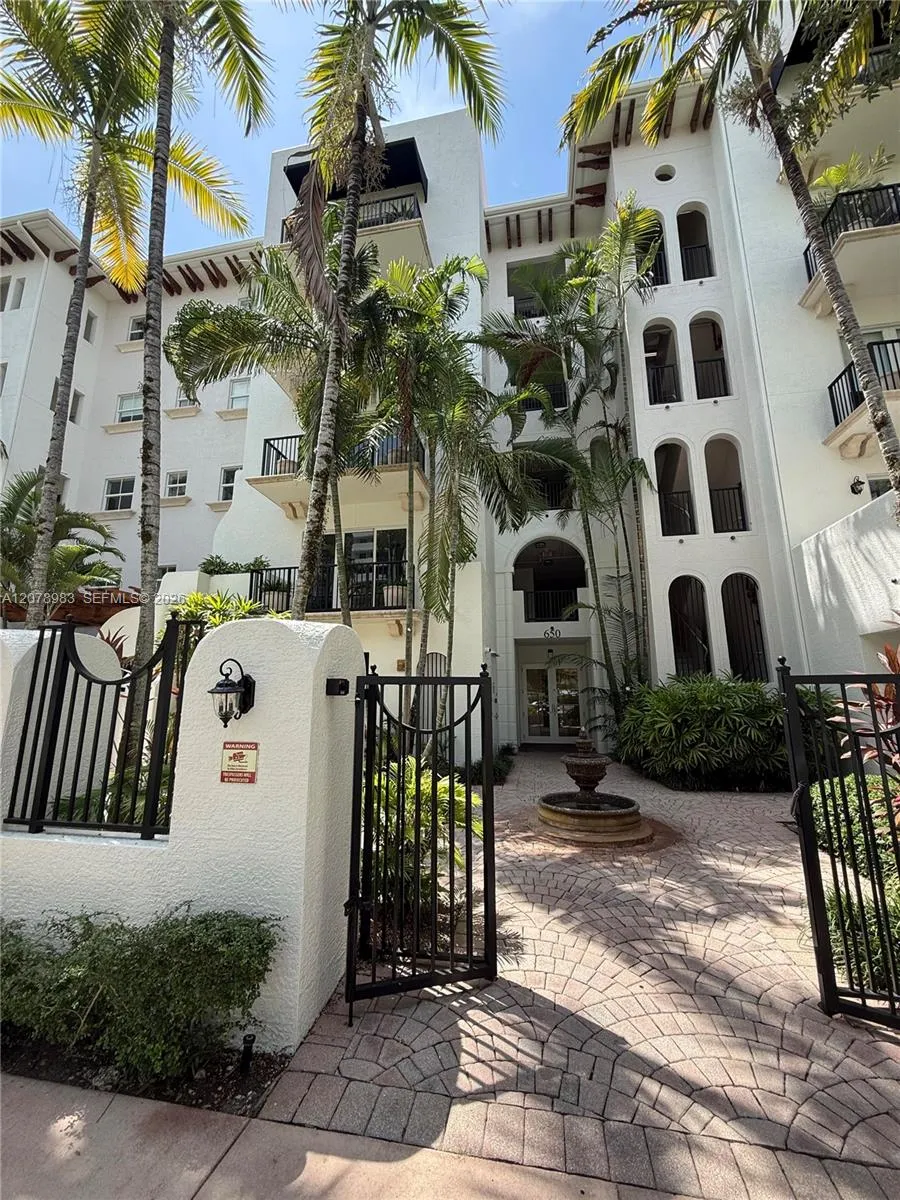Foto de propiedad en  Coral Gables con MLS# 