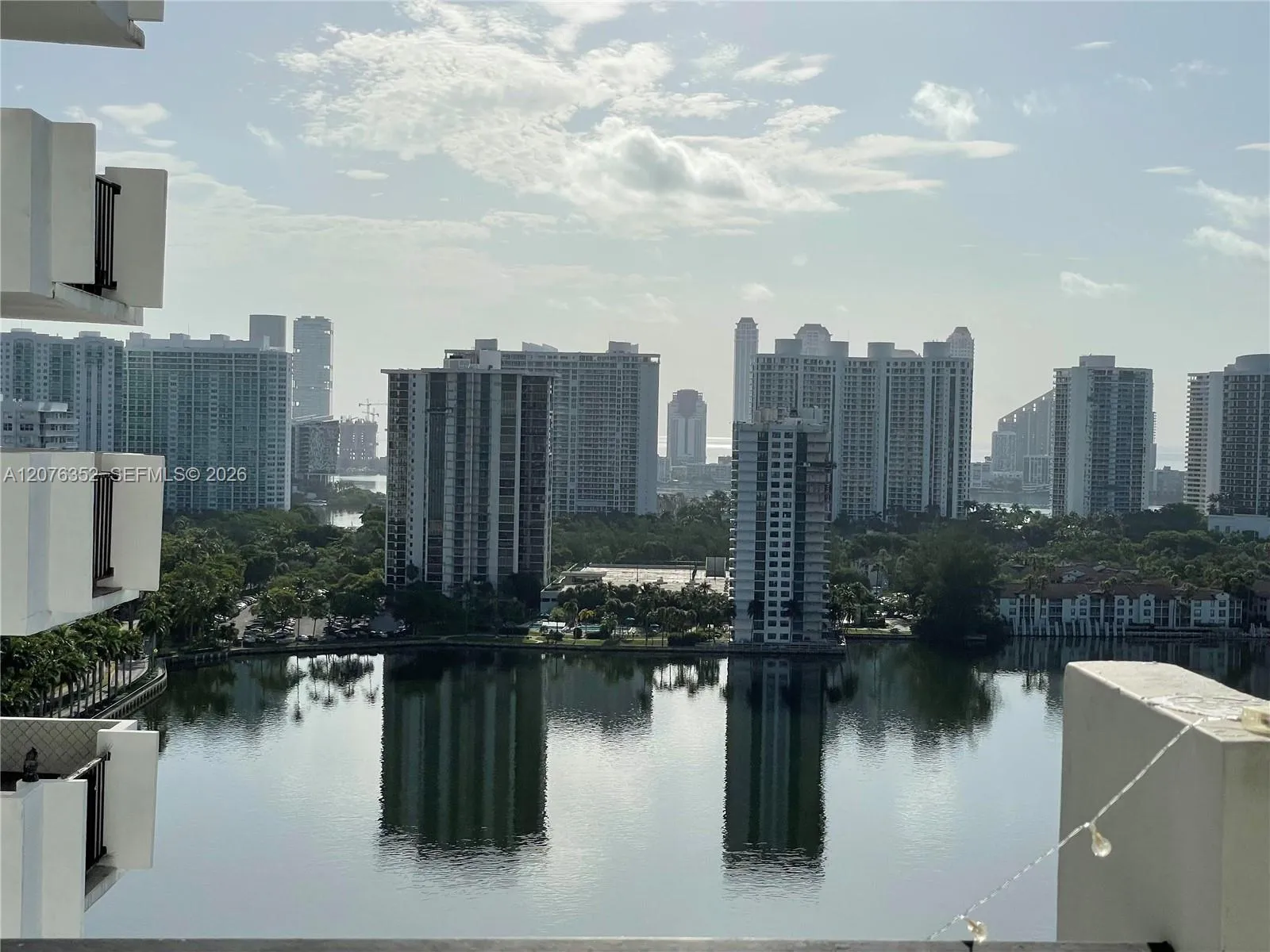 Foto de propiedad en  Aventura con MLS# 