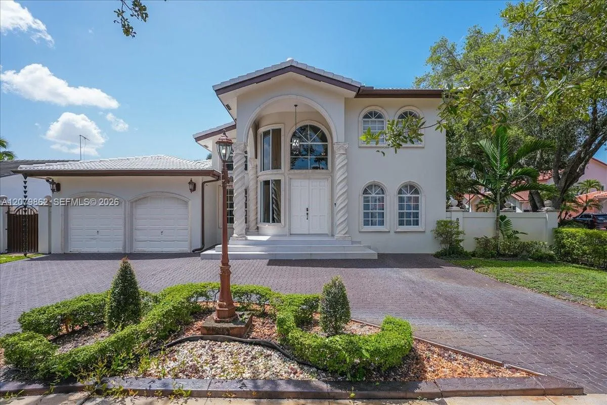 Foto de propiedad en  Miami Lakes con MLS# 