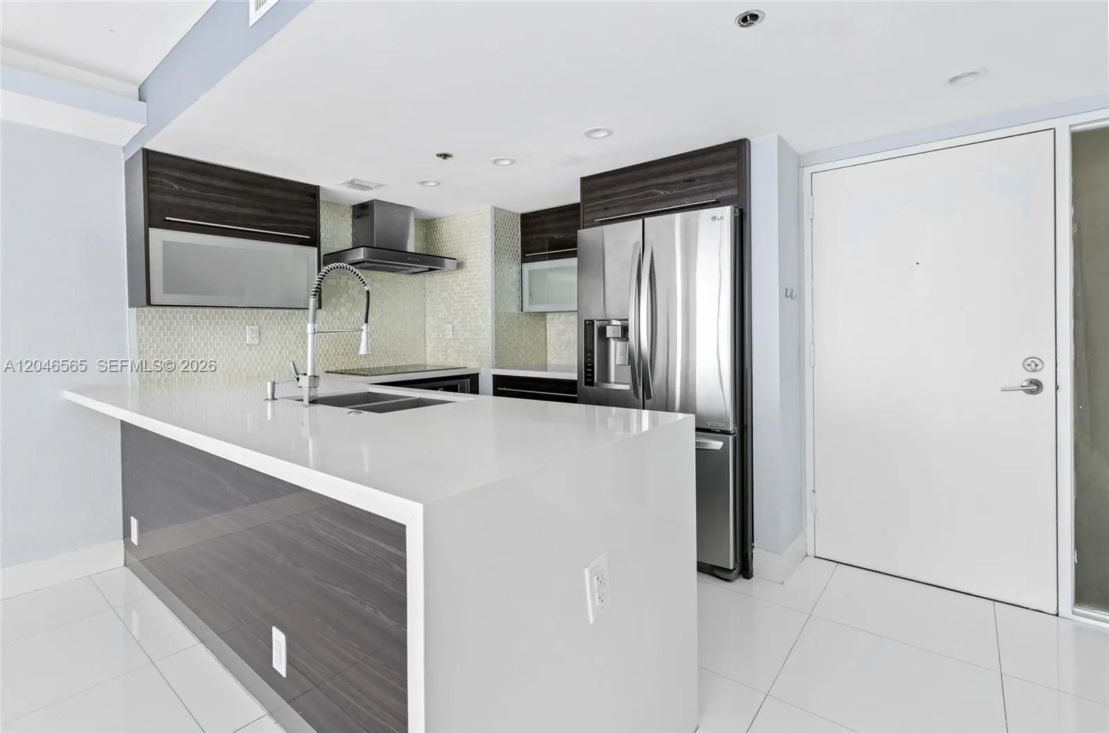 Foto de propiedad en  North Bay Village con MLS# 