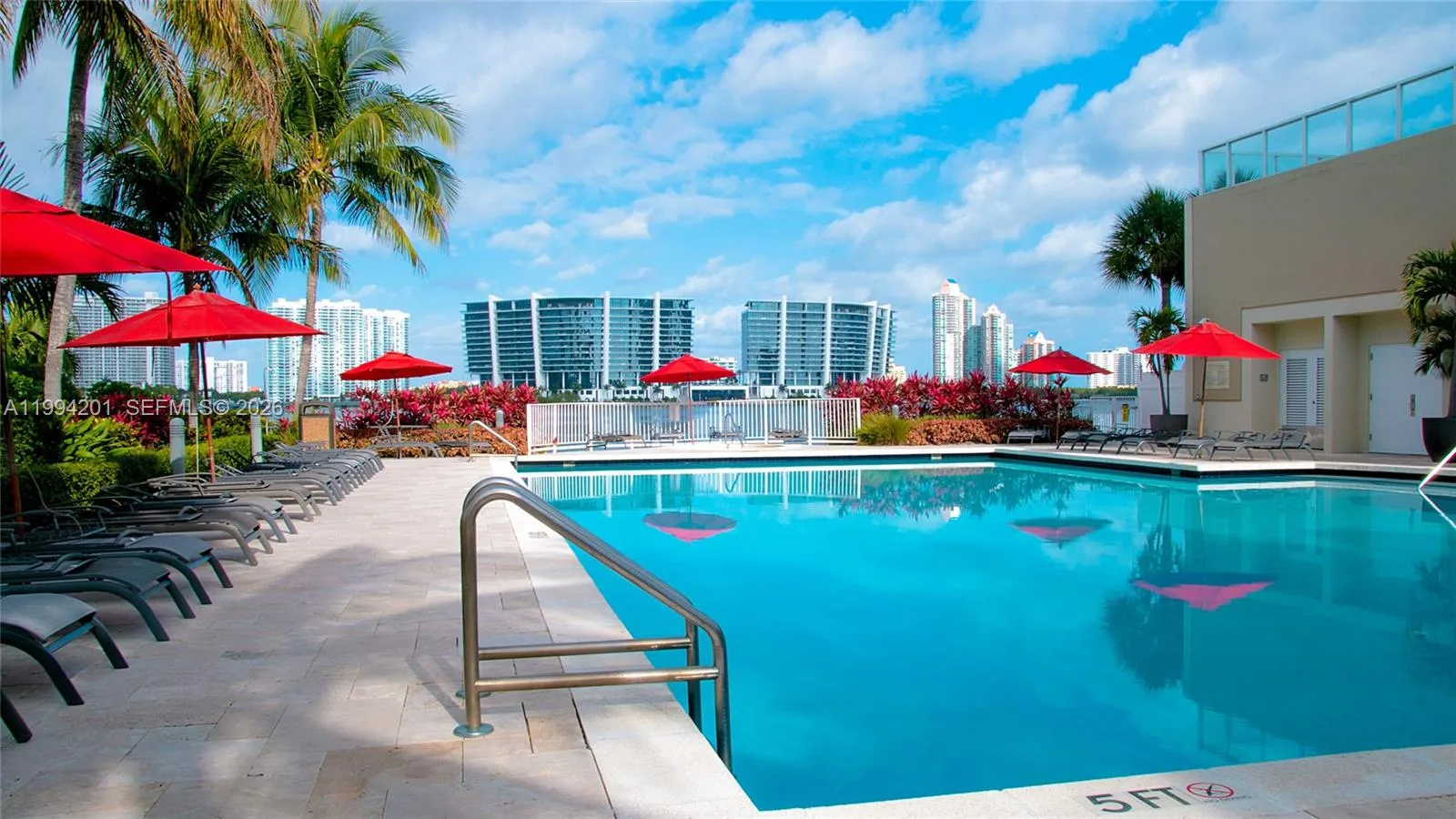 Foto de propiedad en  Sunny Isles Beach con MLS# 