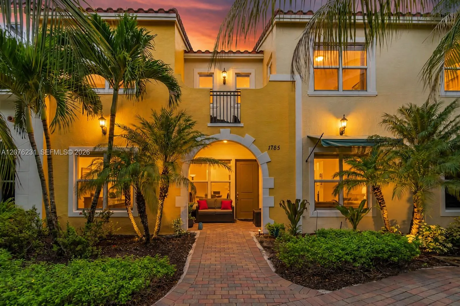 Foto de propiedad en  Pembroke Pines con MLS# 