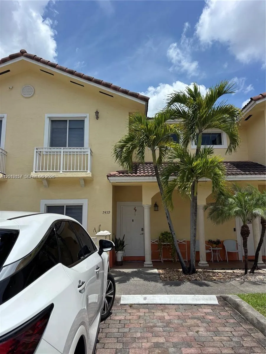 Foto de propiedad en  Hialeah con MLS# 