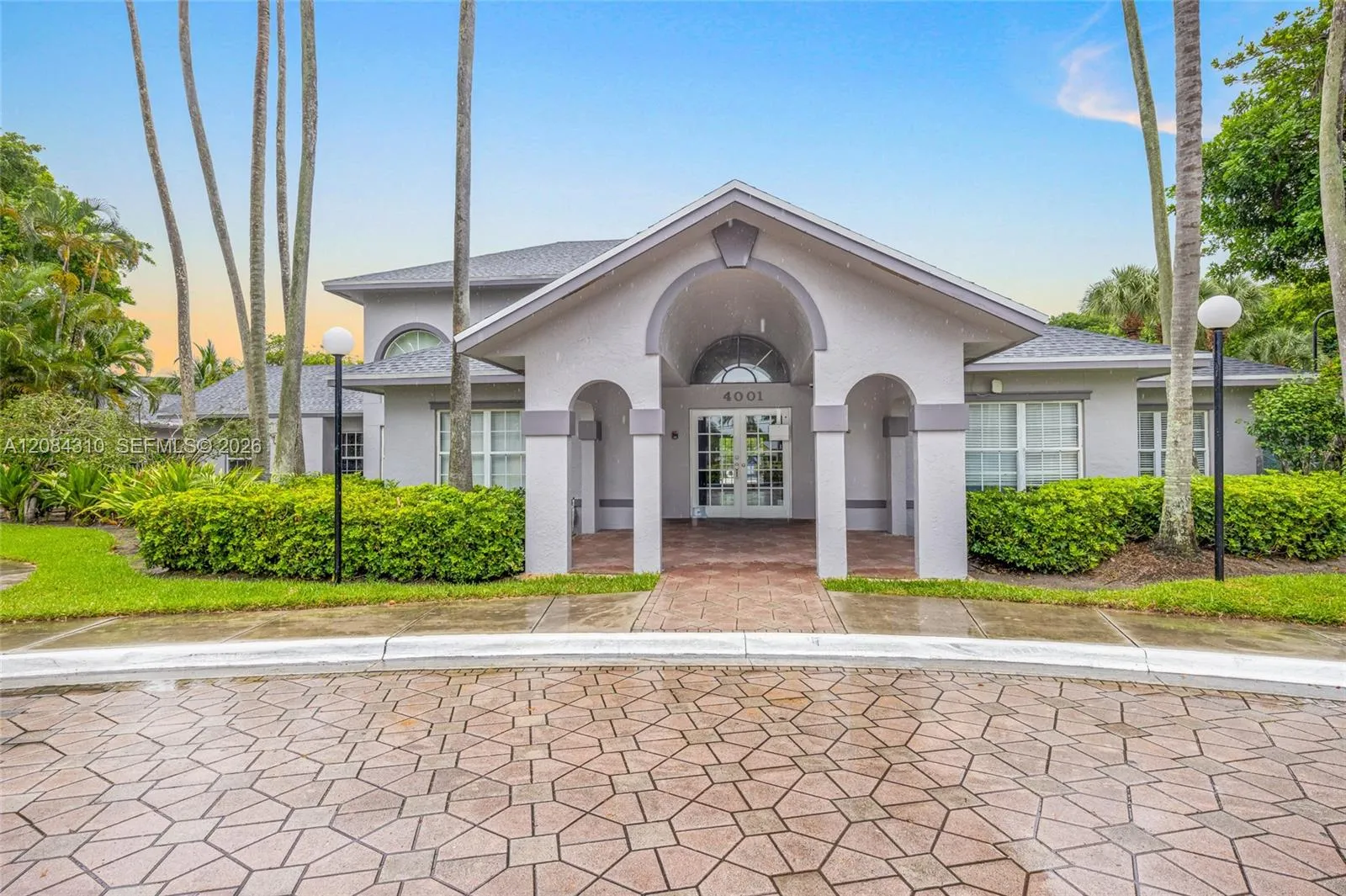 Foto de propiedad en  Pompano Beach con MLS# 