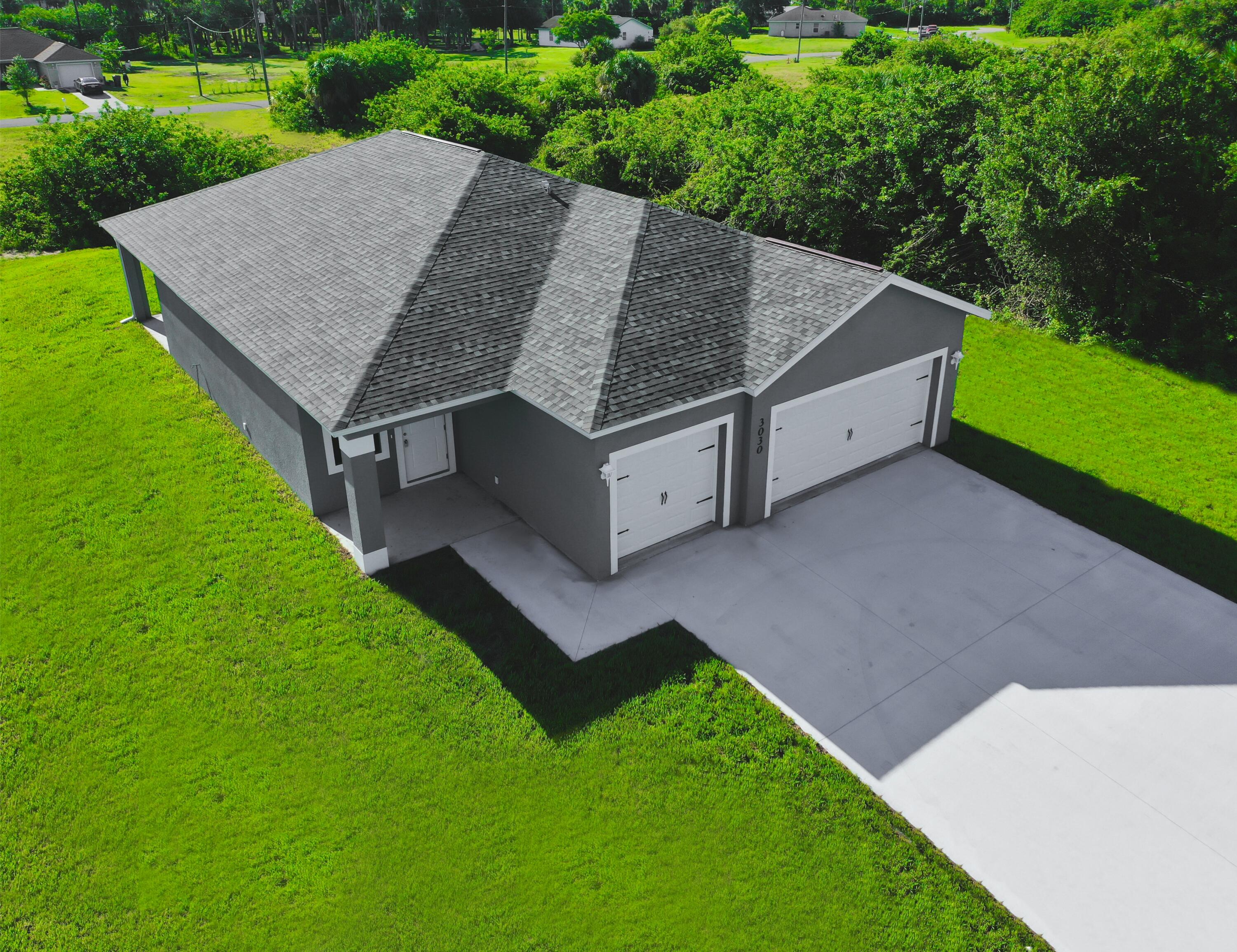 Foto de propiedad en 1015 N Naples Street, LaBelle, FL 33935 LaBelle con MLS# 