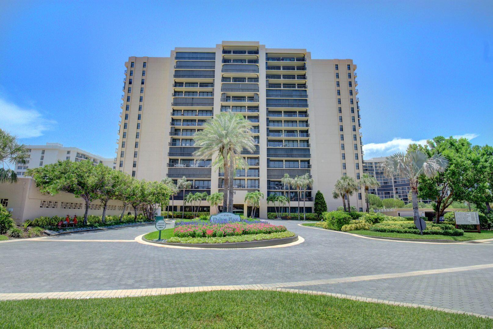 Foto de propiedad en 4748 S Ocean Boulevard Ph1, Highland Beach, FL 33487 Highland Beach con MLS# 