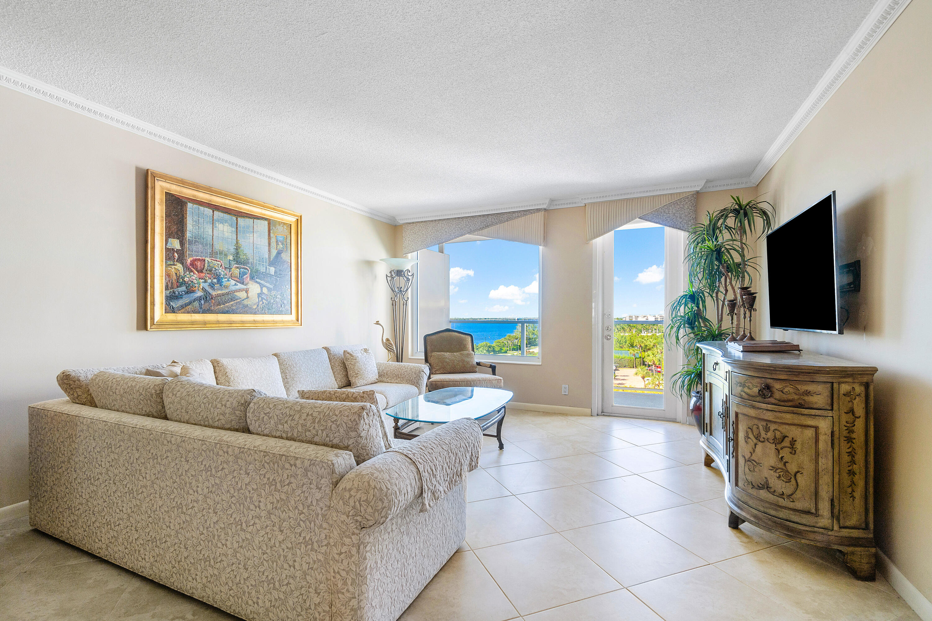 Foto de propiedad en 3450 S Ocean Boulevard 625, Palm Beach, FL 33480 Palm Beach con MLS# 