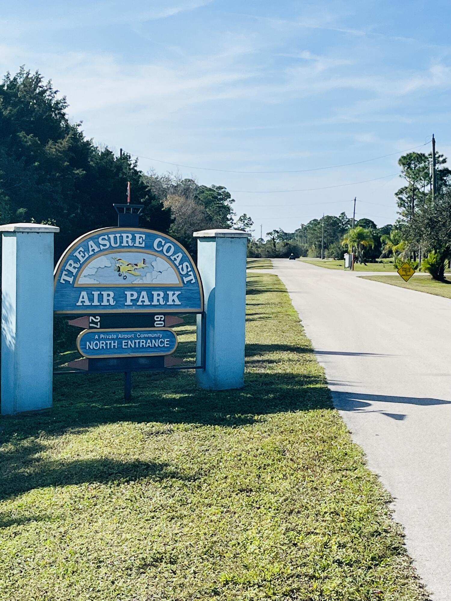 Foto de propiedad en 15377 Navion Drive, Port St. Lucie, FL 34987 Port St. Lucie con MLS# 