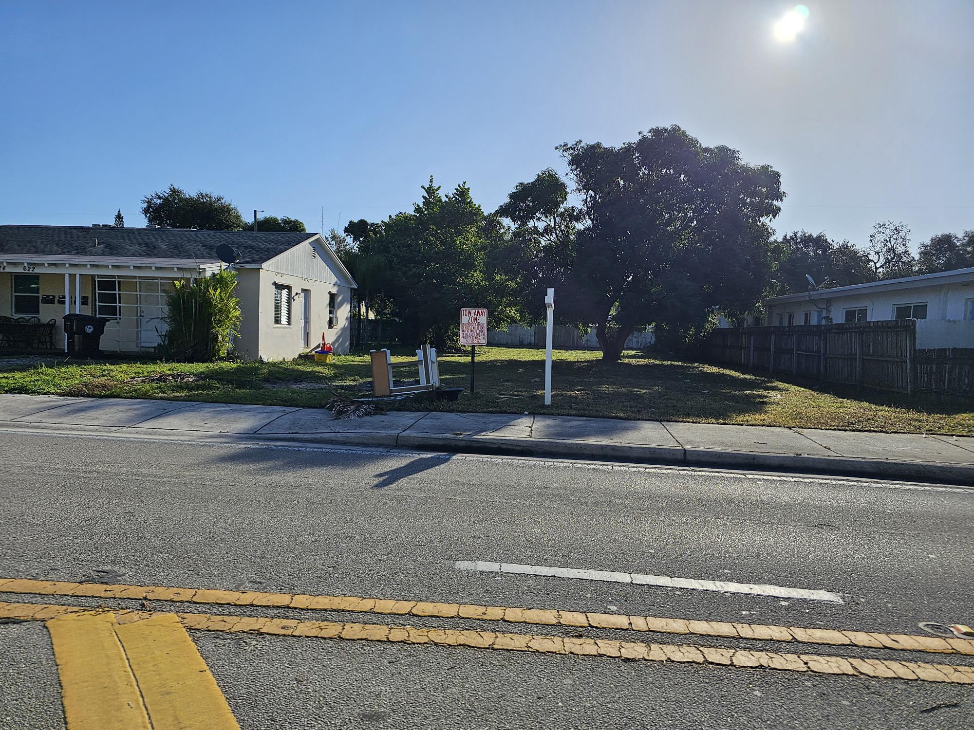 Foto de propiedad en 618 N Federal Highway, Lake Worth Beach, FL 33460 Lake Worth Beach con MLS# 