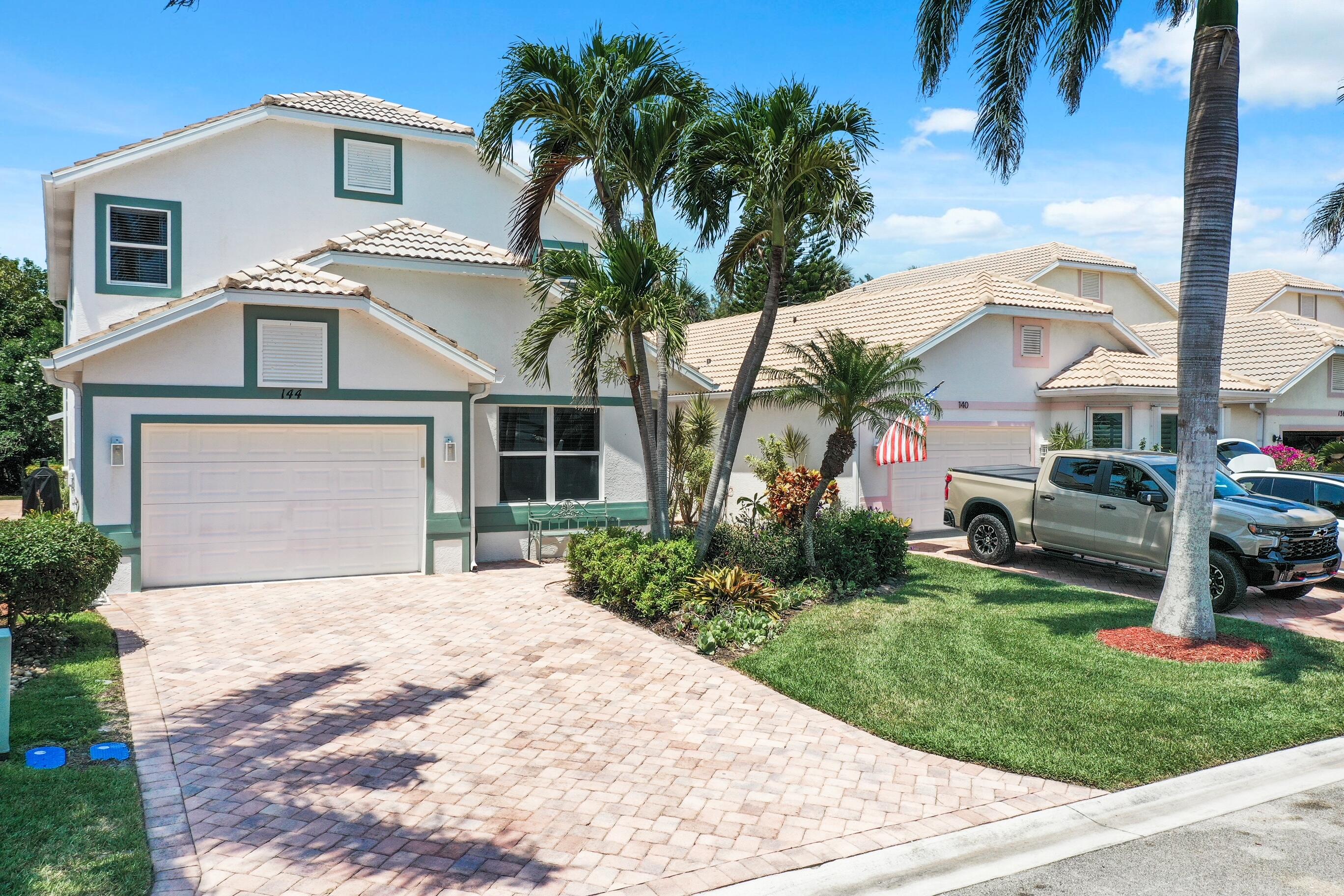 Foto de propiedad en 144 Pepper Lane, Jensen Beach, FL 34957 Jensen Beach con MLS# 