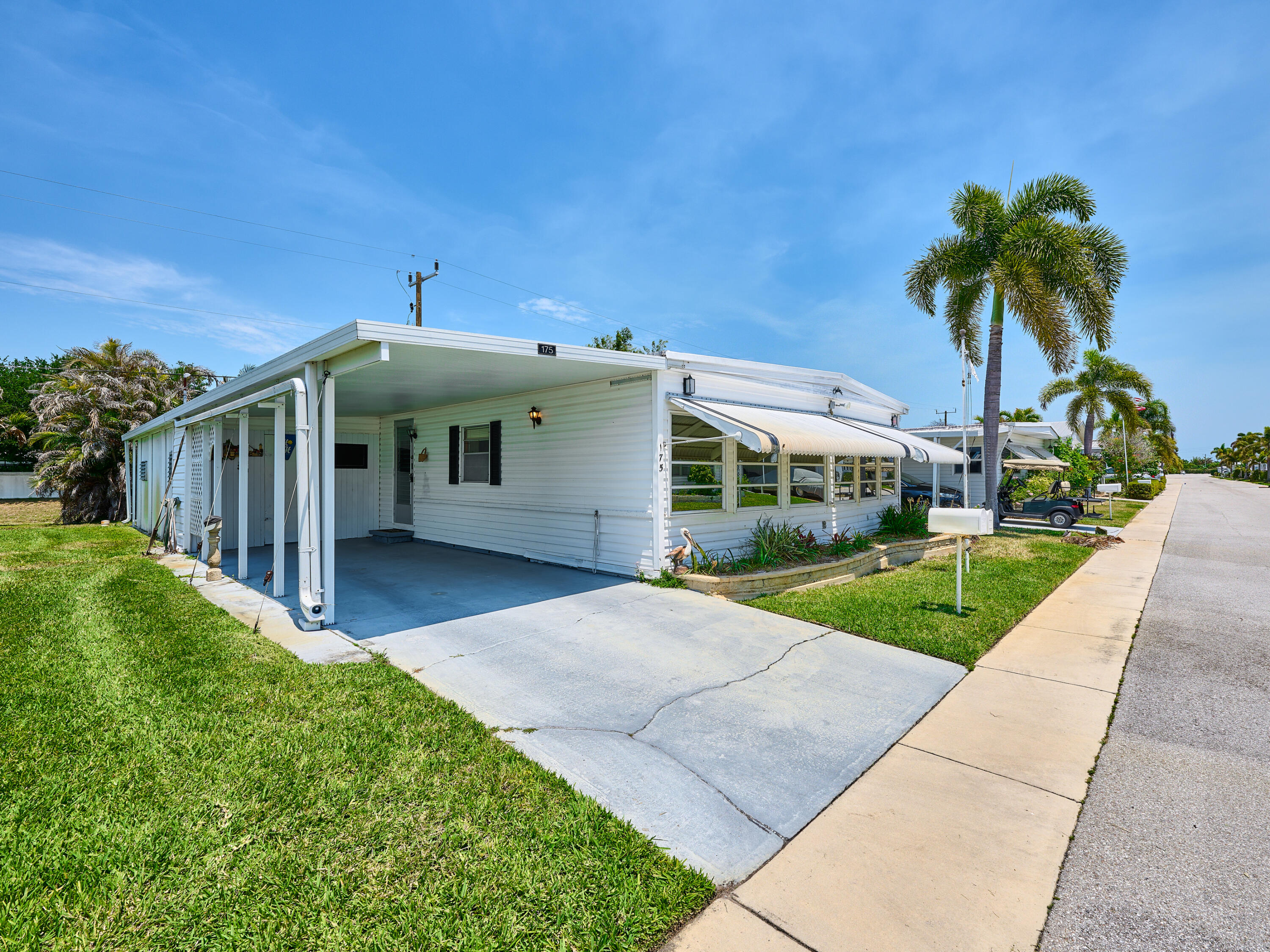 Foto de propiedad en 4300 SE Saint Lucie Boulevard 175, Stuart, FL 34997 Stuart con MLS# 