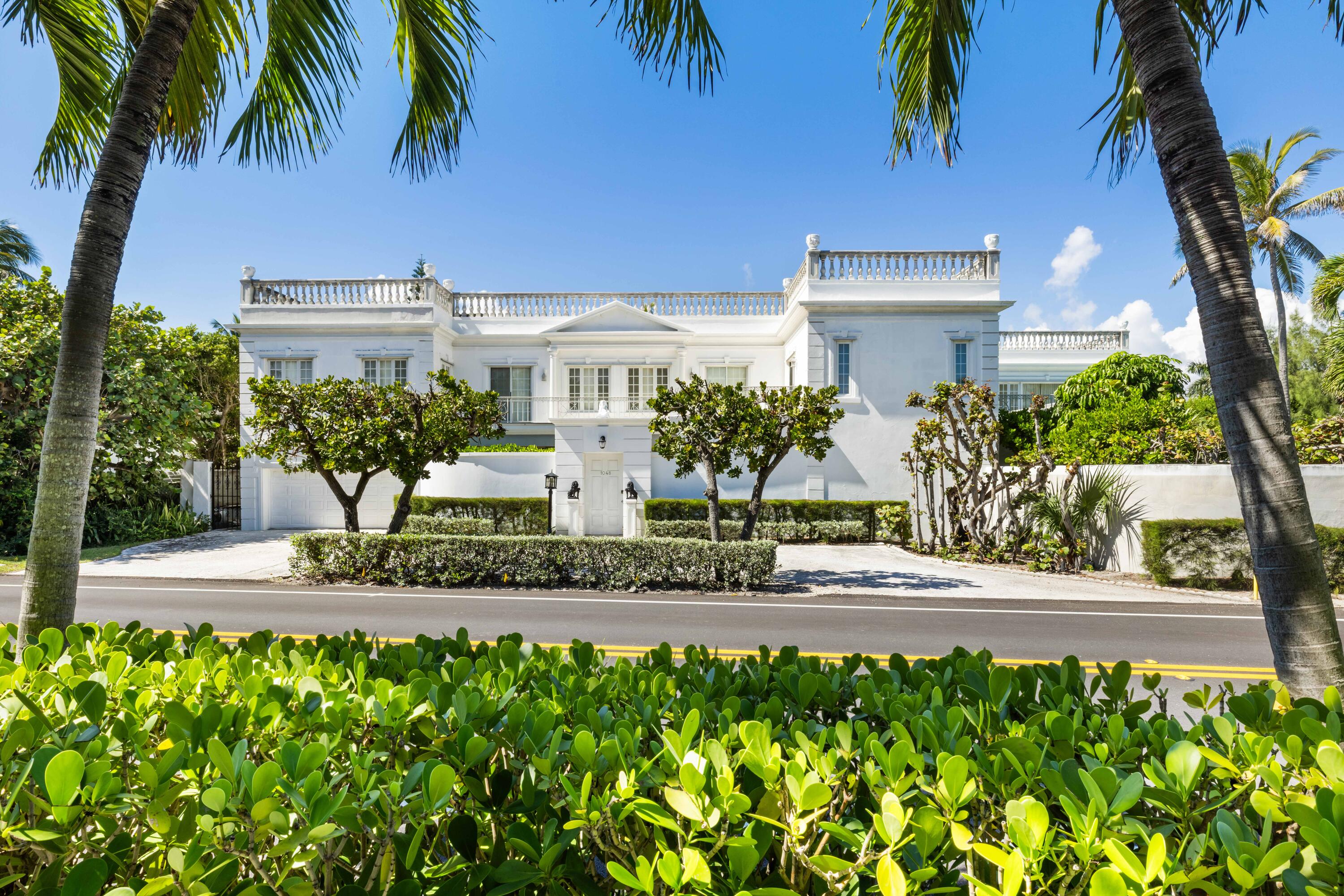 Foto de propiedad en 1048 S Ocean Boulevard, Palm Beach, FL 33480 Palm Beach con MLS# 