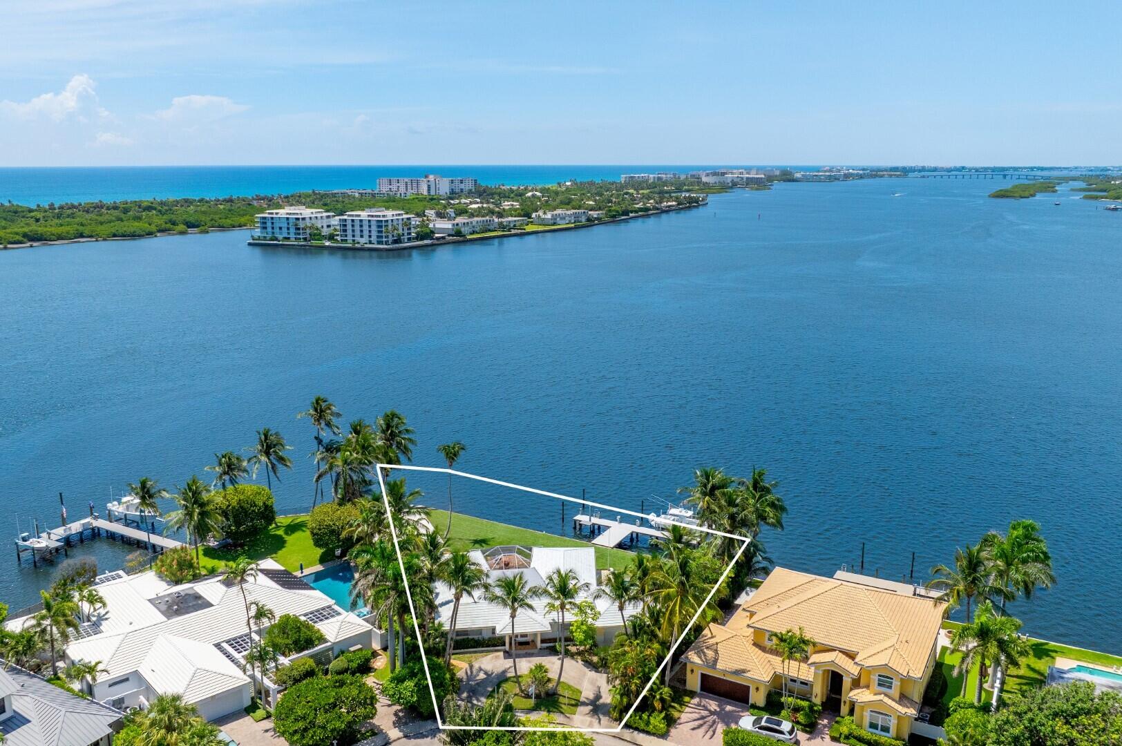 Foto de propiedad en 8026 Flagler Court, West Palm Beach, FL 33405 West Palm Beach con MLS# 