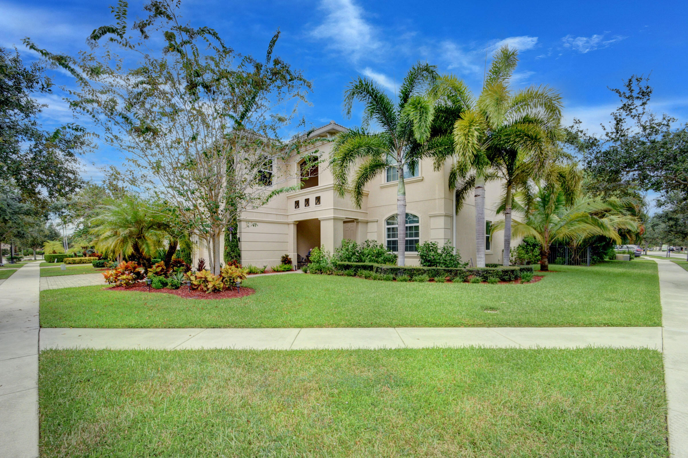 Foto de propiedad en 8625 Wellington View Drive, Royal Palm Beach, FL 33411 Royal Palm Beach con MLS# 