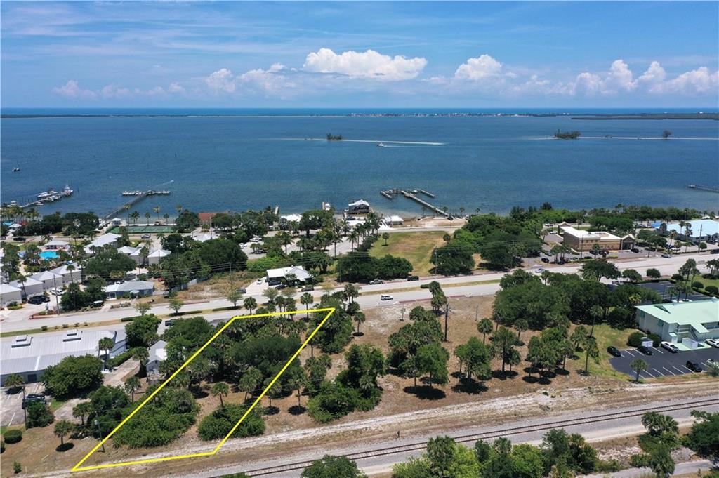 Foto de propiedad en 1531 Us Highway 1 Highway, Sebastian, FL 32958 Sebastian con MLS# 