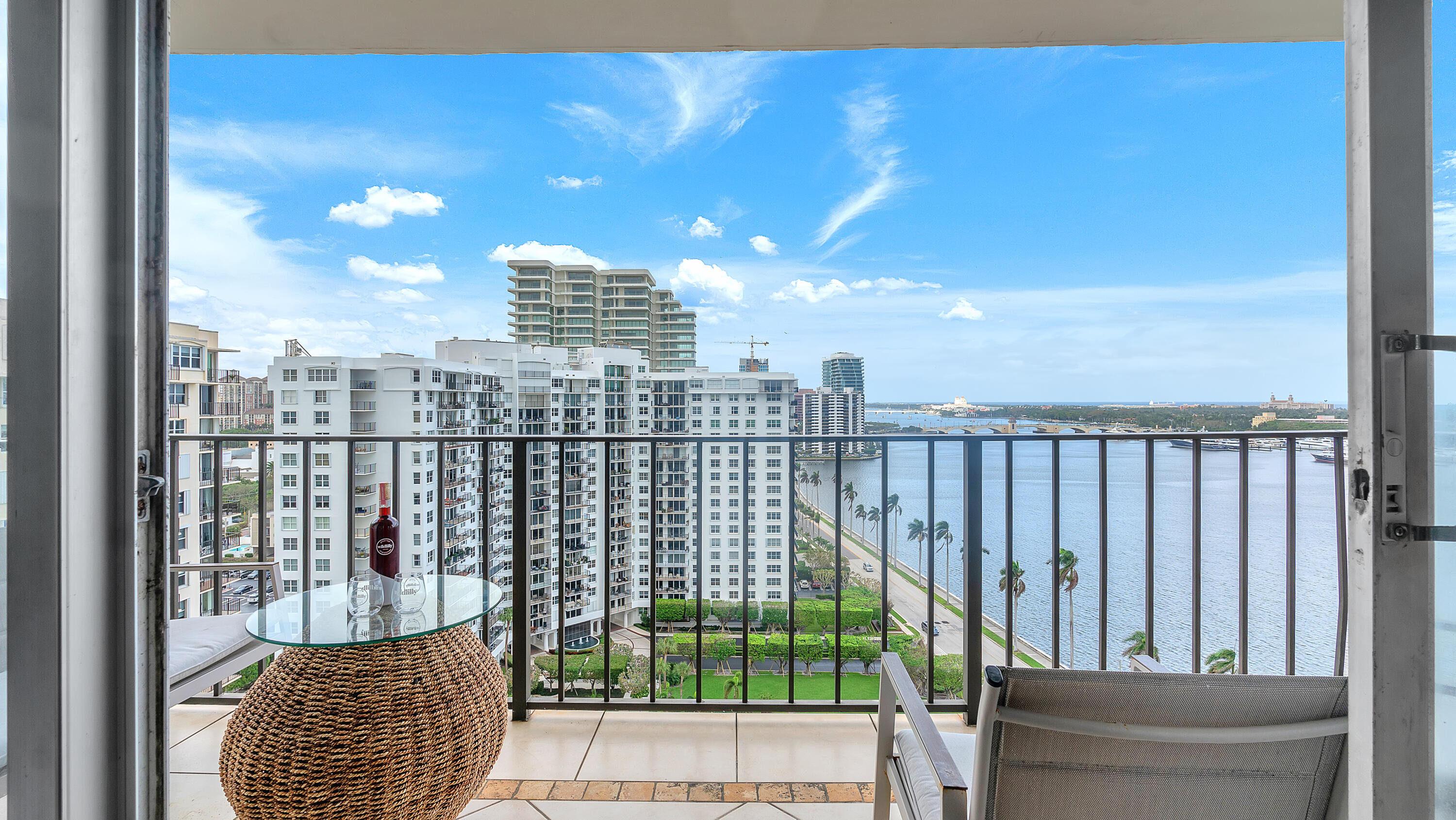 Foto de propiedad en 1801 S Flagler Drive 1804, West Palm Beach, FL 33401 West Palm Beach con MLS# 