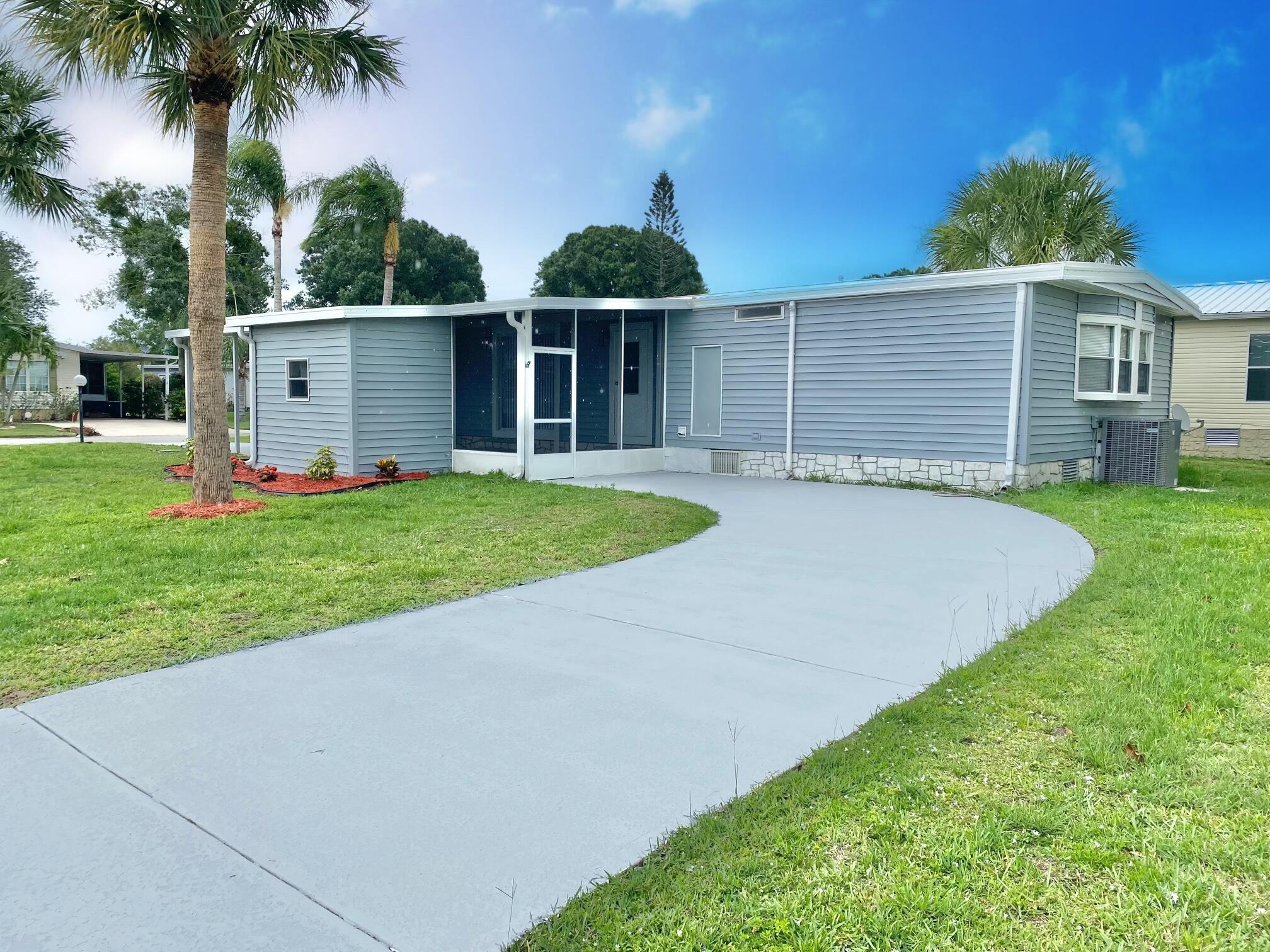 En Venta 1038 Warbler Court, Barefoot Bay, FL 32976, Barefoot Bay, FL 32976