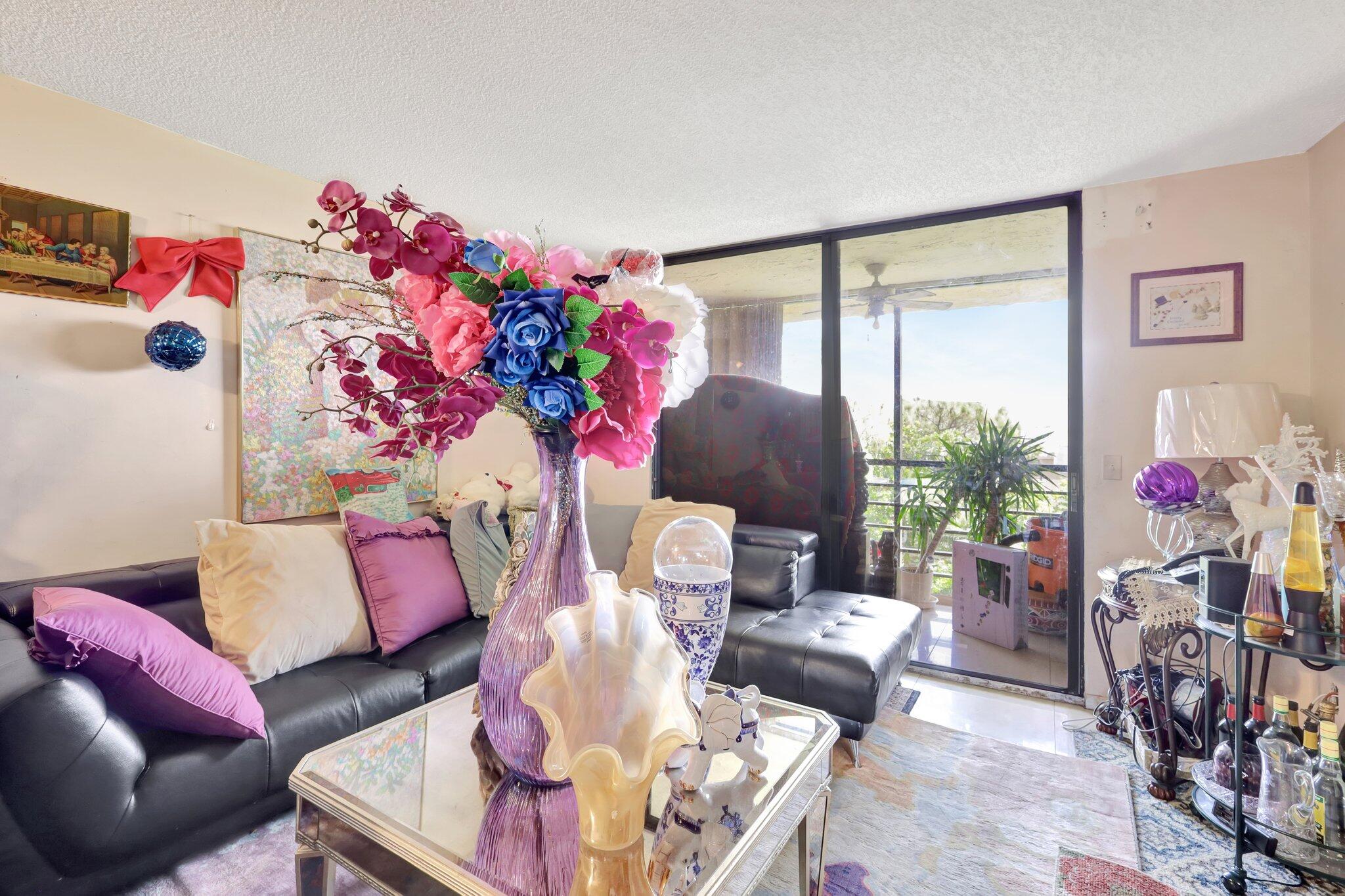 Foto de propiedad en 4700 W Lucerne Lakes Boulevard W 507, Lake Worth, FL 33467 Lake Worth con MLS# 