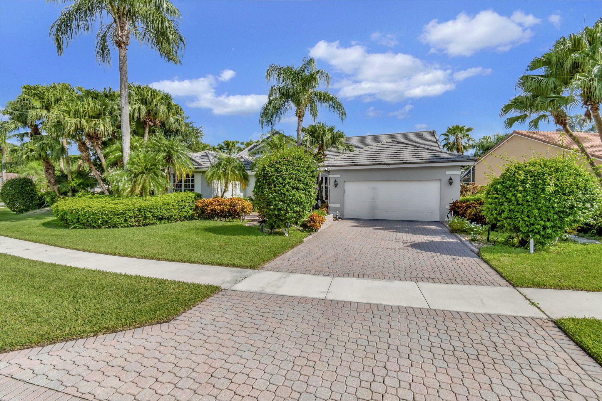 Foto de propiedad en 7791 Bridlington Drive, Boynton Beach, FL 33472 Boynton Beach con MLS# 