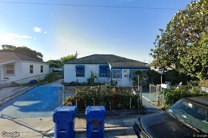 Foto de propiedad en 817 W 3rd Street, Riviera Beach, FL 33404 Riviera Beach con MLS# 