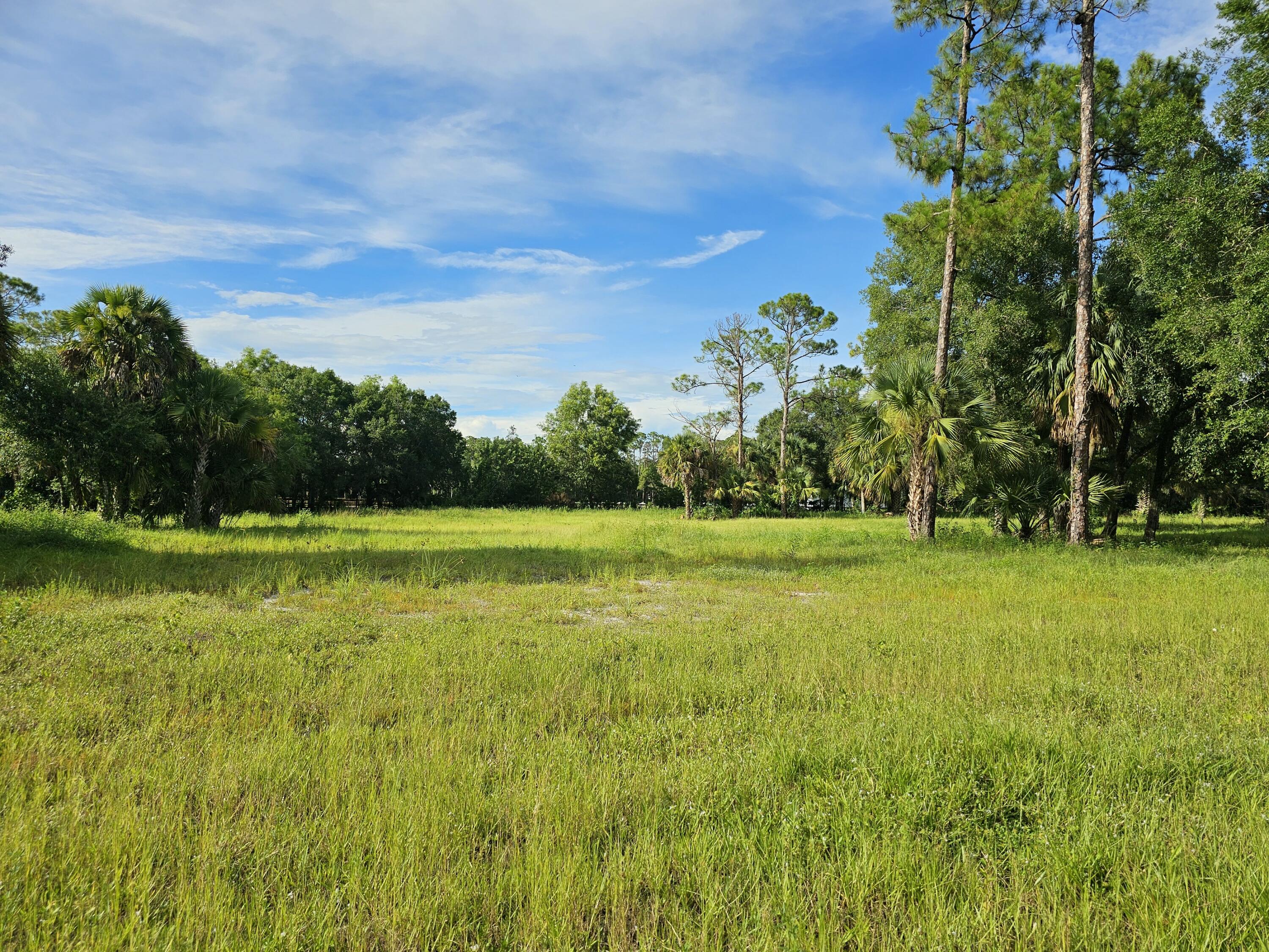 Foto de propiedad en 3556 B Road, Loxahatchee Groves, FL 33470 Loxahatchee Groves con MLS# 