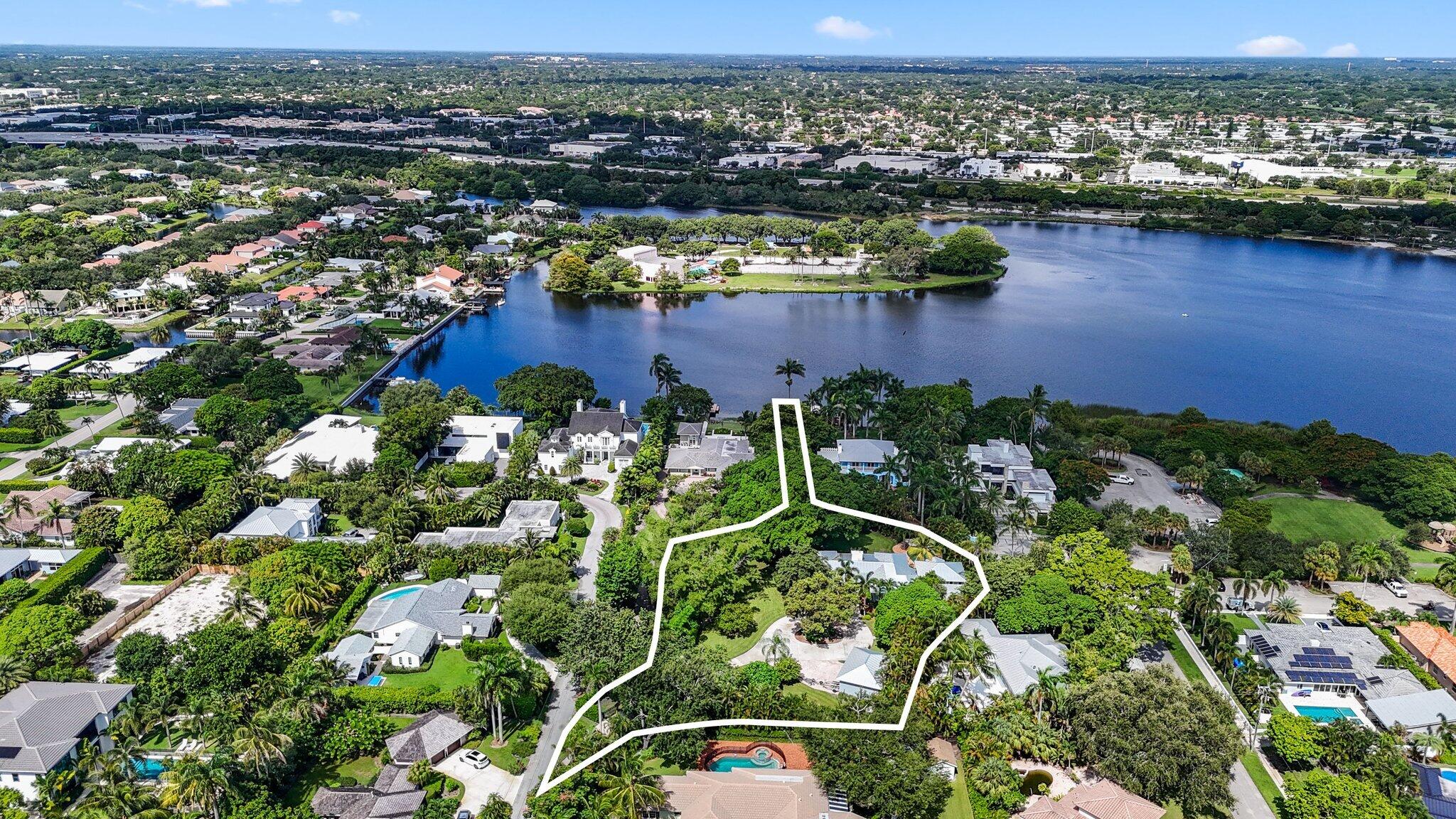 Foto de propiedad en 920 Hibiscus Lane, Delray Beach, FL 33444 Delray Beach con MLS# 
