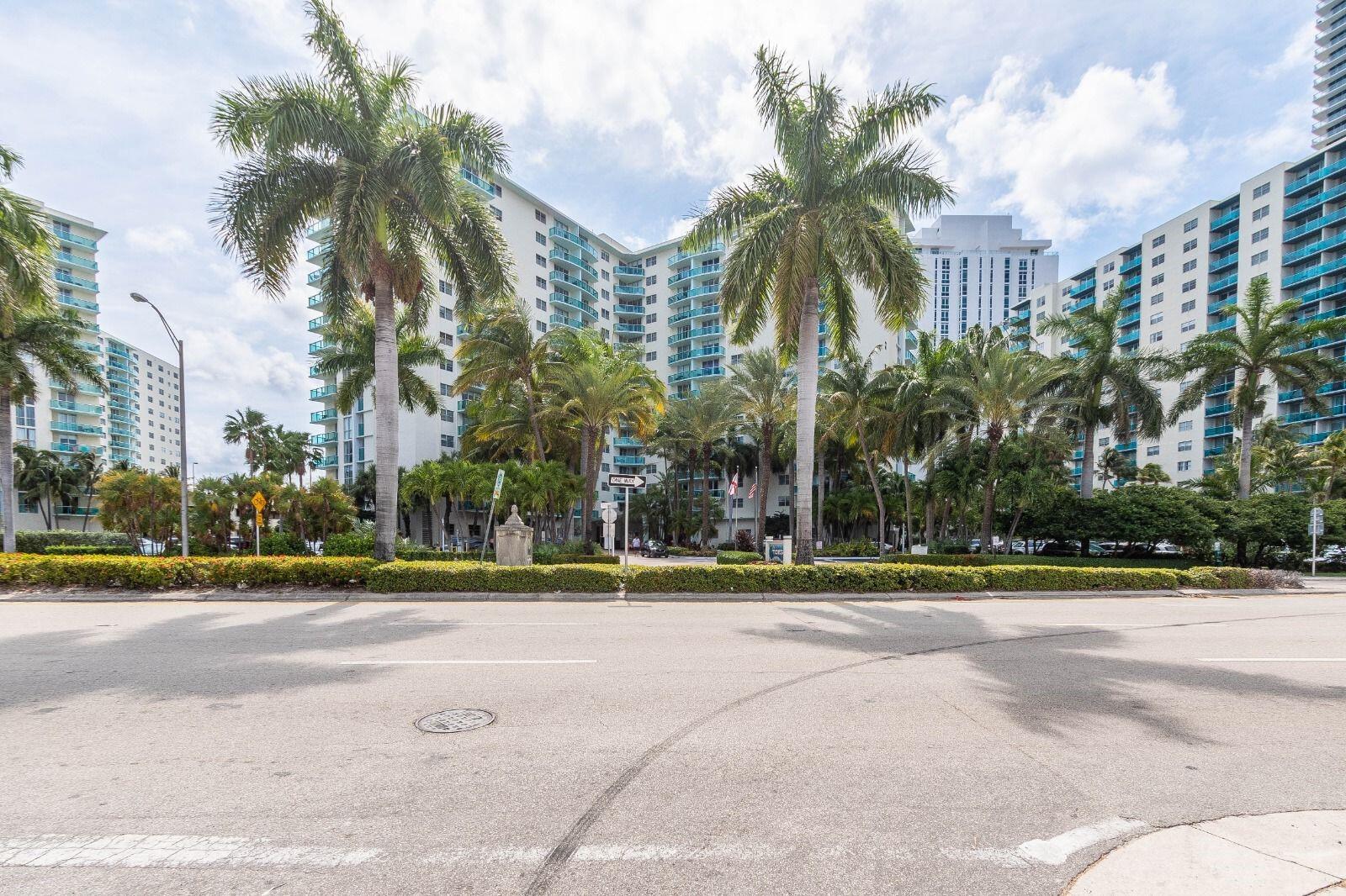 Foto de propiedad en 3901 S Ocean Drive 14c, Hollywood, FL 33019 Hollywood con MLS# 