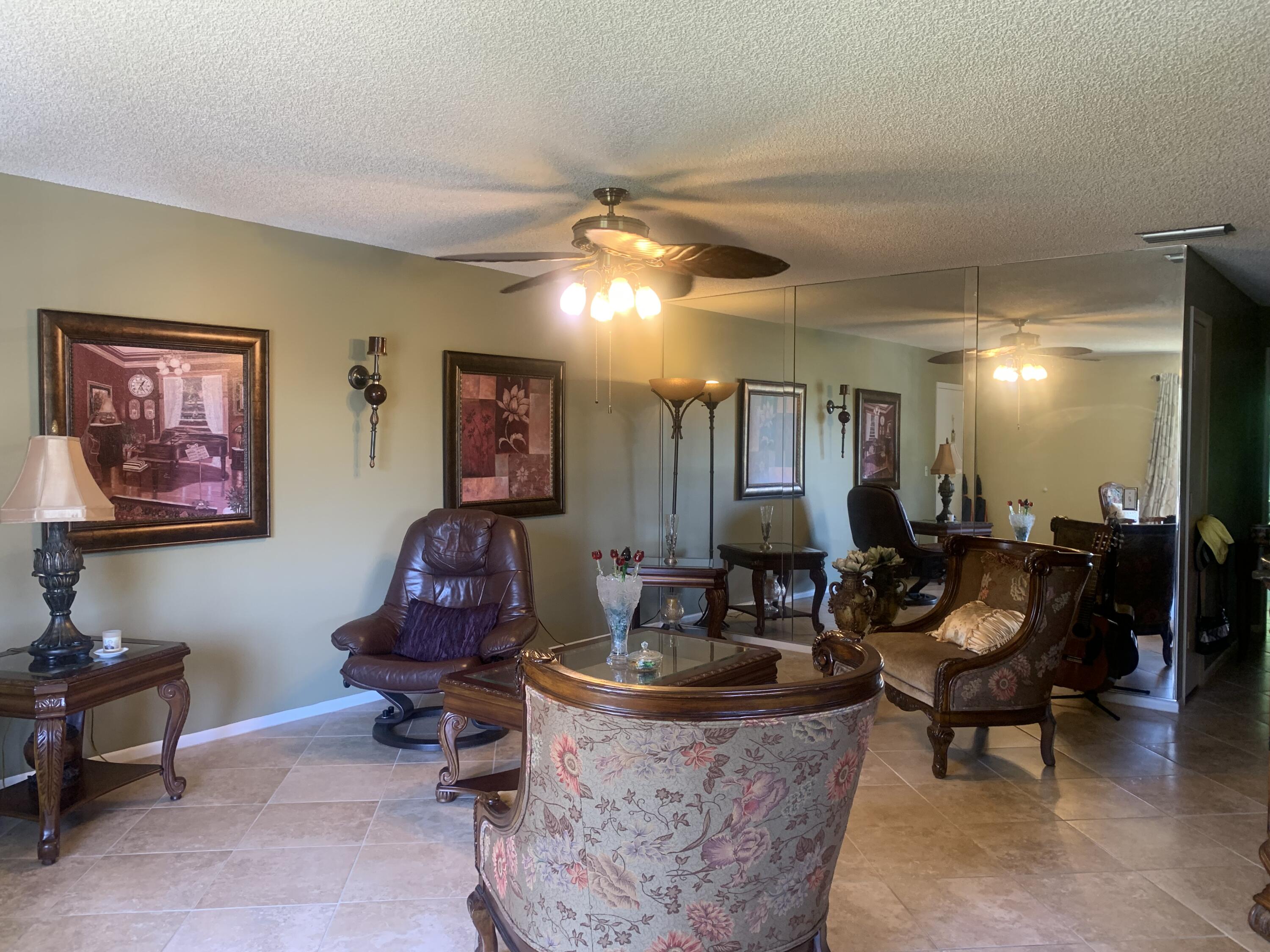 Foto de propiedad en 29 Lake Vista Trail 201, Port St. Lucie, FL 34952 Port St. Lucie con MLS# 