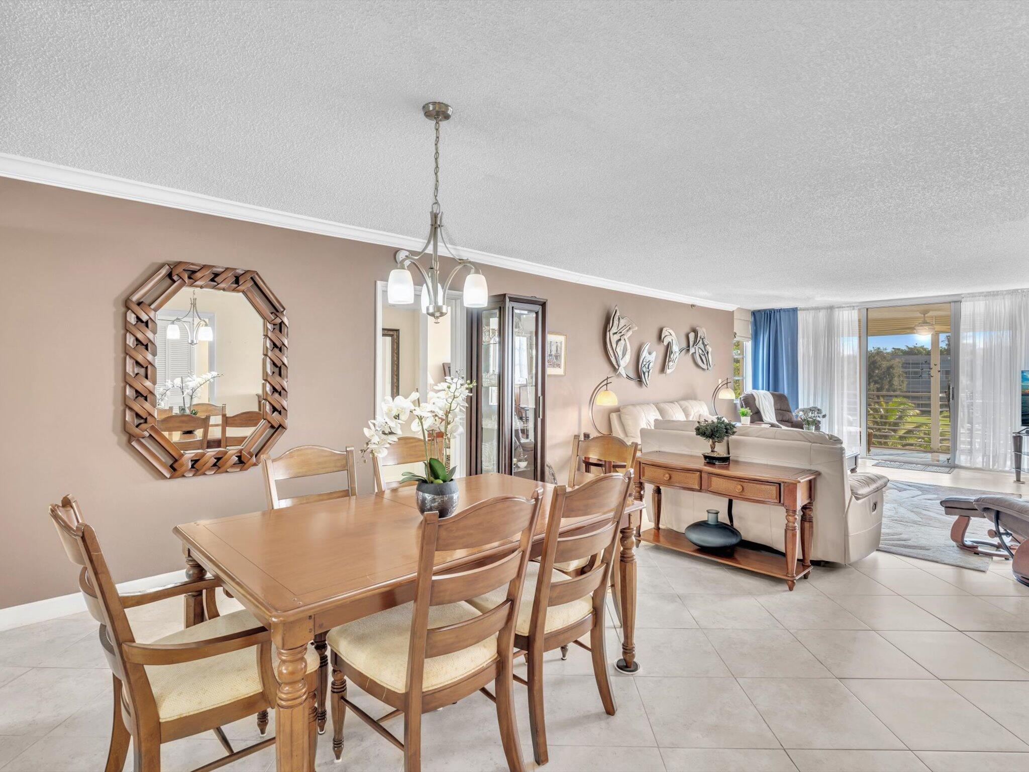 Foto de propiedad en 3510 Oaks Way 409, Pompano Beach, FL 33069 Pompano Beach con MLS# 