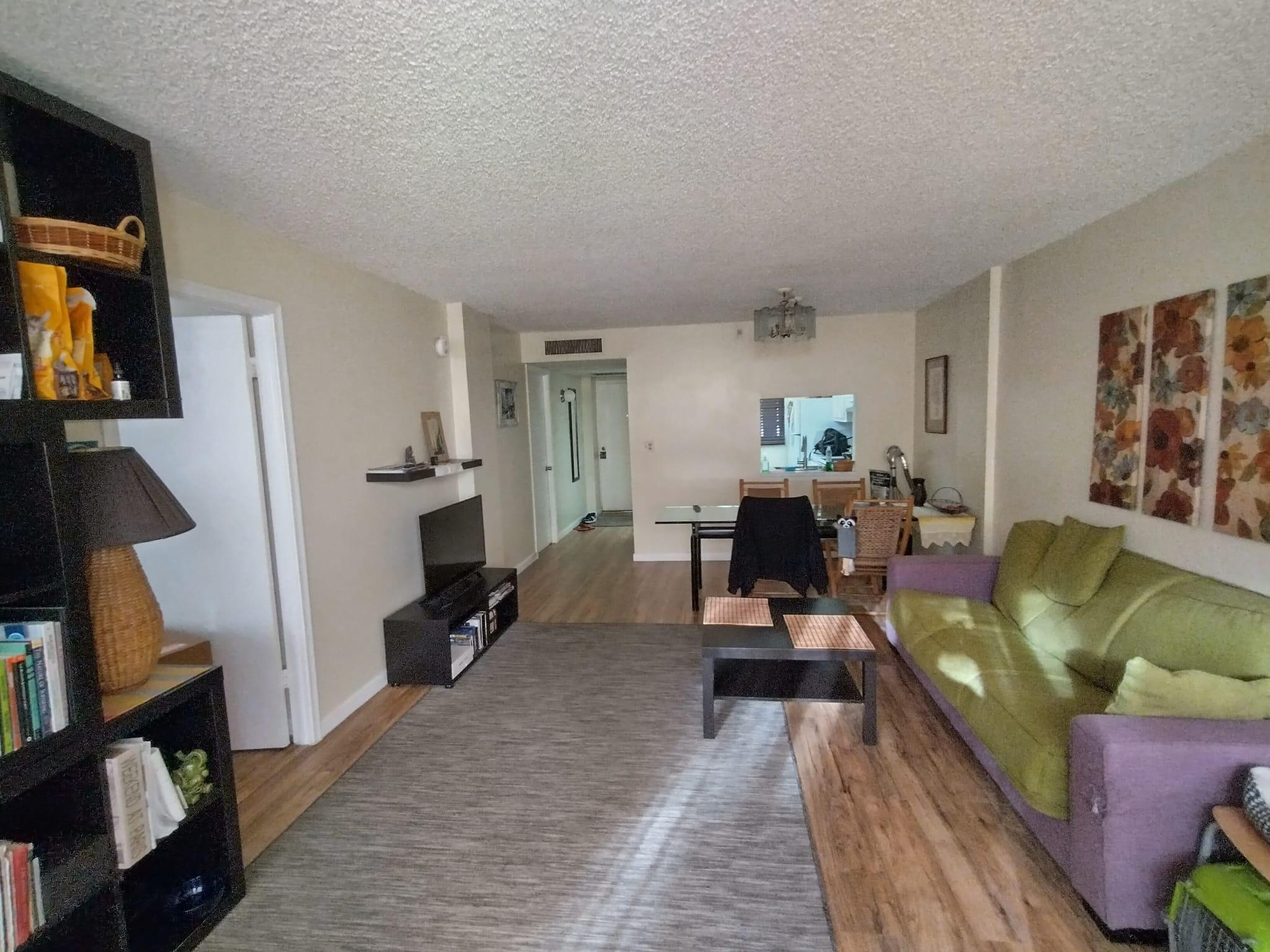 Foto de propiedad en 103 Royal Park Drive 3b, Oakland Park, FL 33309 Oakland Park con MLS# 