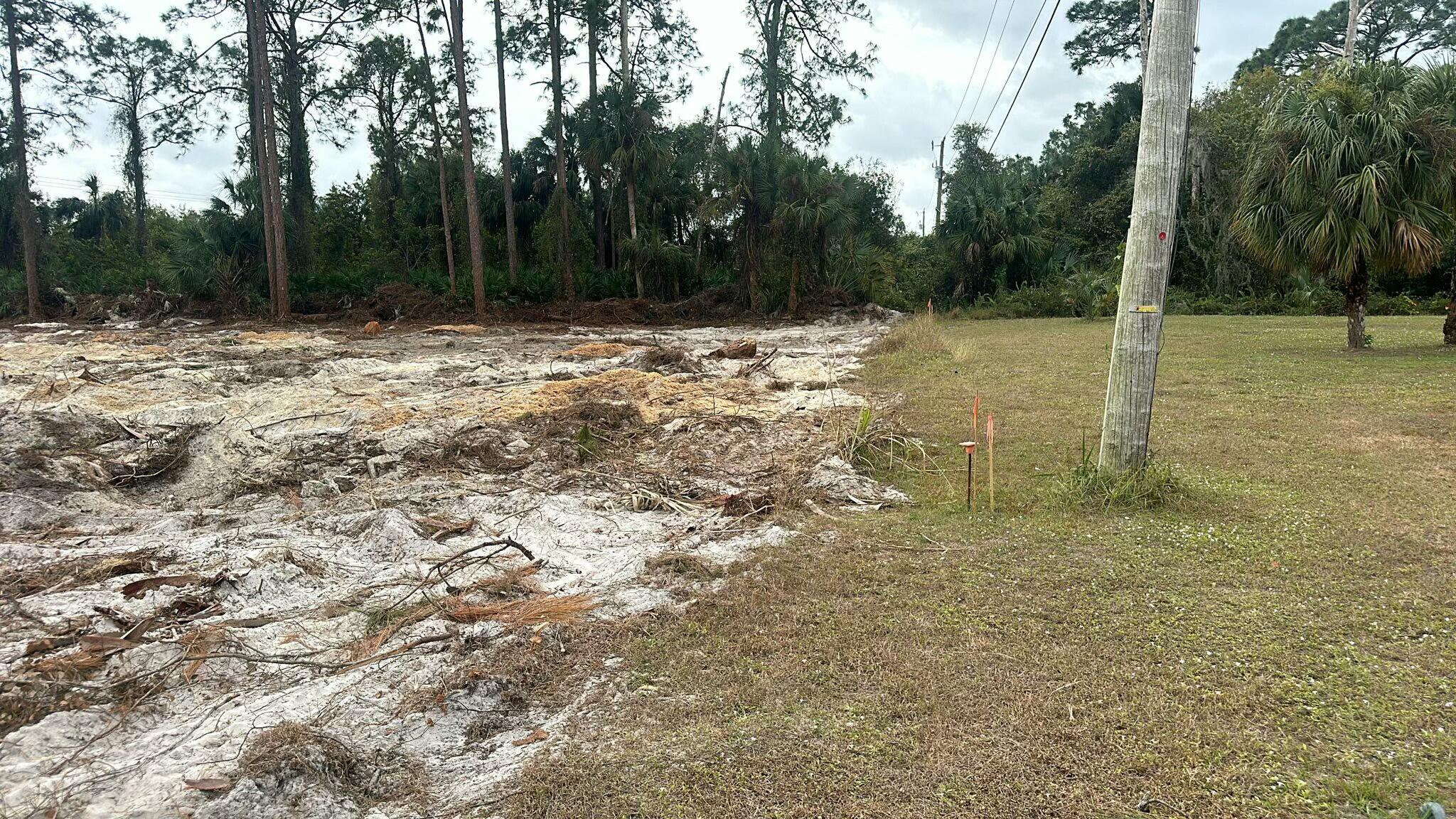 En Venta 21 Mcarthur Avenue, Lehigh Acres, FL 33936, Lehigh Acres, FL 33936