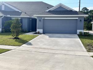 Foto de propiedad en 5112 Modeno Street, Fort Pierce, FL 34951 Fort Pierce con MLS# 