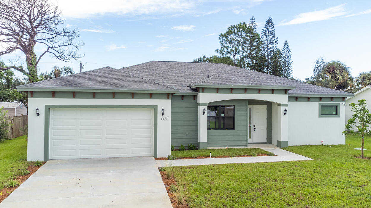 Foto de propiedad en 1143 SW Estaugh Avenue, Port St. Lucie, FL 34953 Port St. Lucie con MLS# 