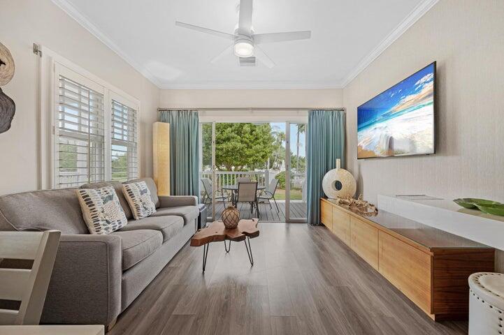 Foto de propiedad en 5092 Sunset Village Drive, Duck Key, FL 33050 Duck Key con MLS# 