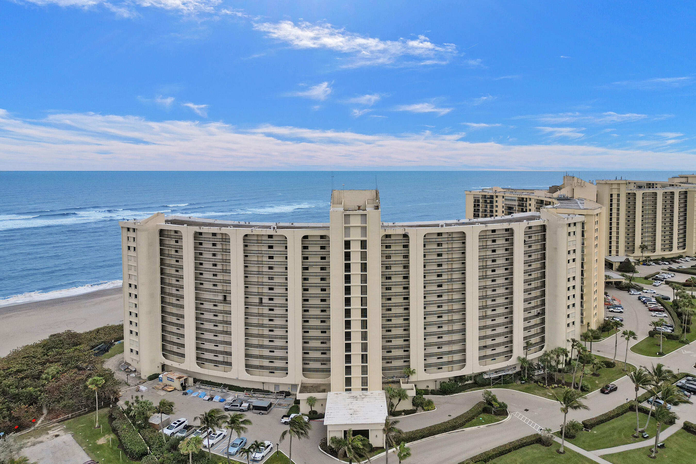 Foto de propiedad en 400 Ocean Trail Way 308, Jupiter, FL 33477 Jupiter con MLS# 