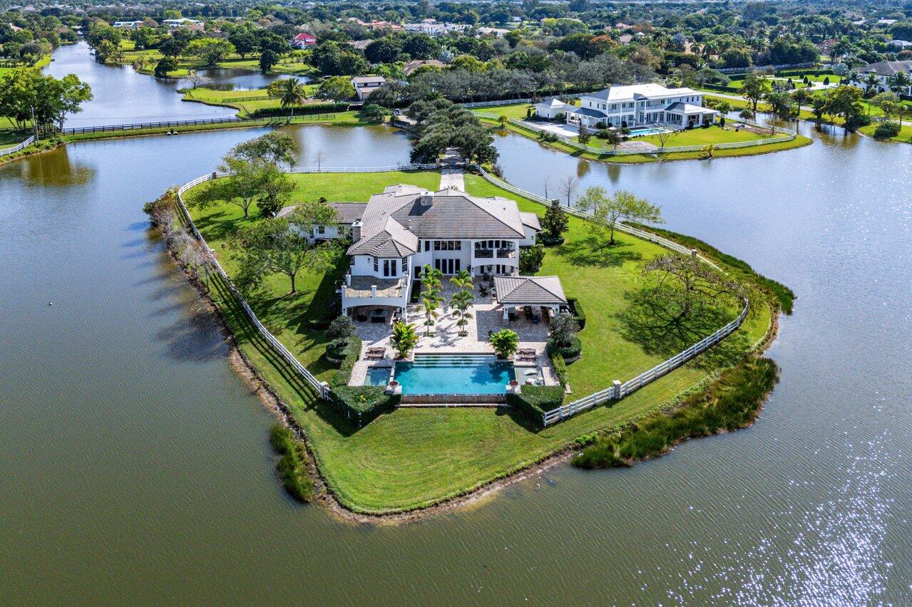 Foto de propiedad en 10527 El Paraiso Place, Delray Beach, FL 33446 Delray Beach con MLS# 