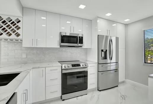 Foto de propiedad en 7076 Huntington Lane 407, Delray Beach, FL 33446 Delray Beach con MLS# 