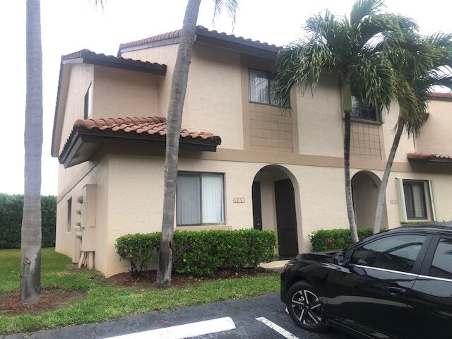 Foto de propiedad en 22065 Las Brisas Circle 401, Boca Raton, FL 33433 Boca Raton con MLS# 