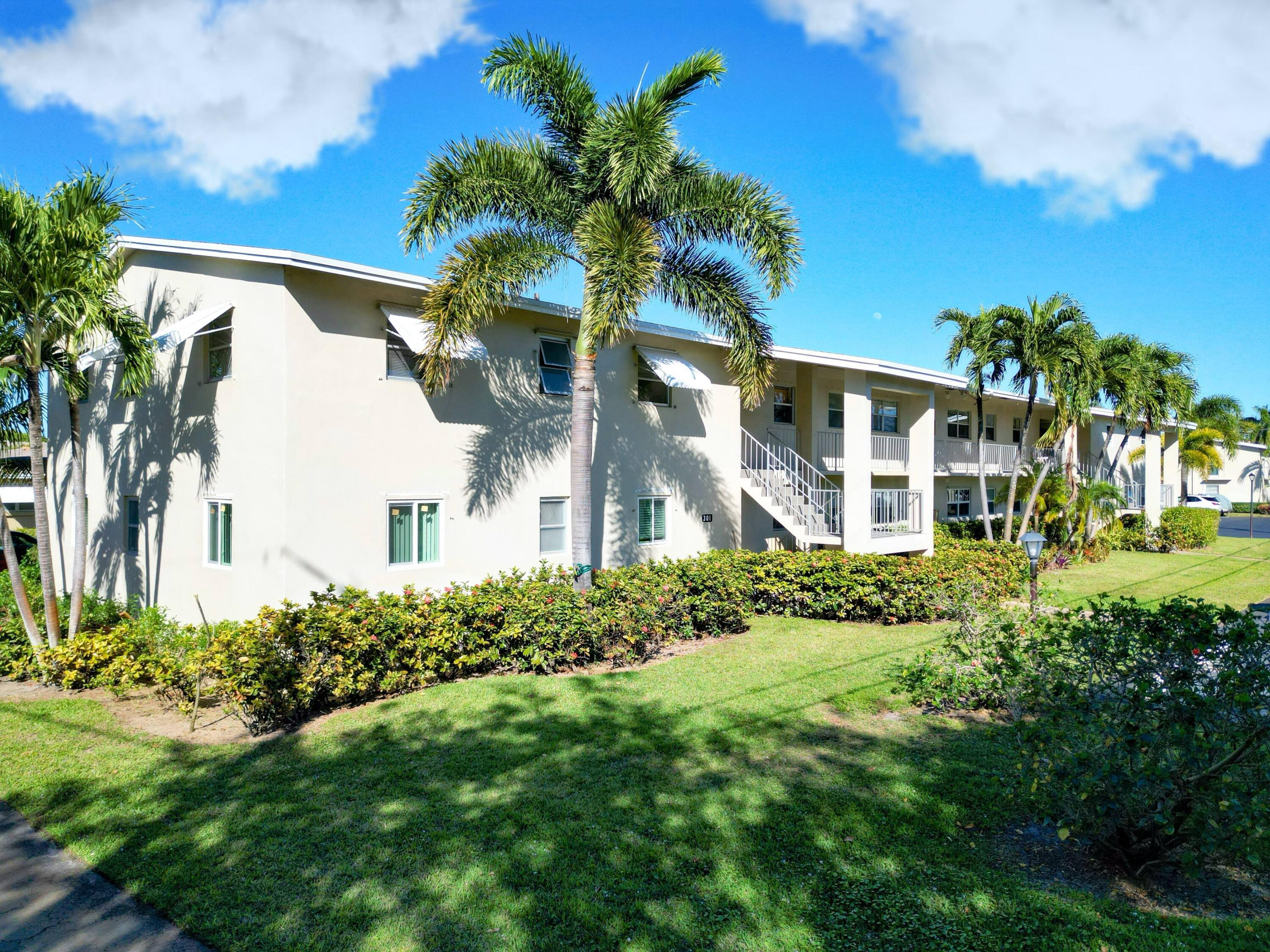 Foto de propiedad en 301 Circle Drive S 103, Boynton Beach, FL 33435 Boynton Beach con MLS# 