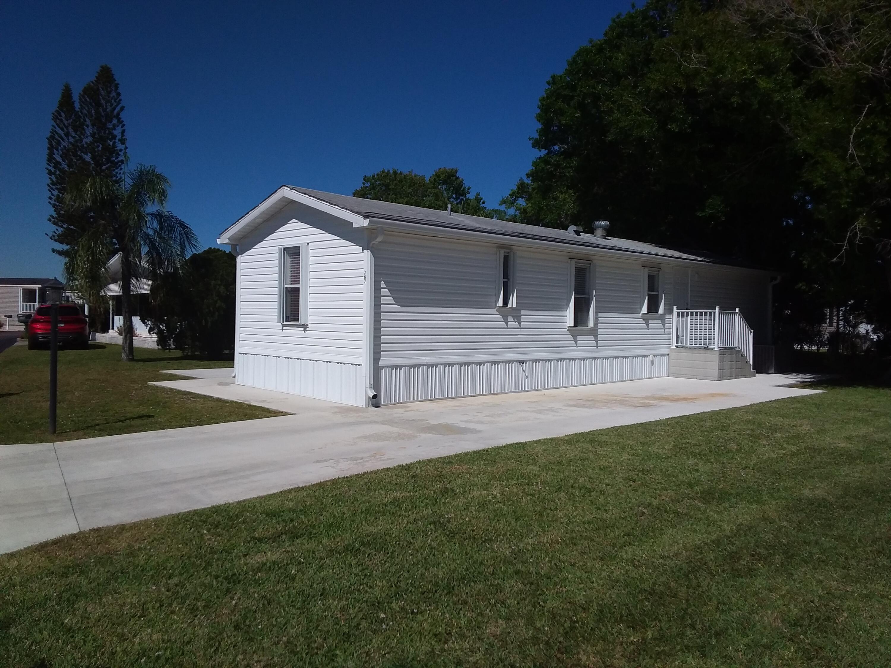 Foto de propiedad en 267 Nightingale Avenue, Fort Pierce, FL 34982 Fort Pierce con MLS# 