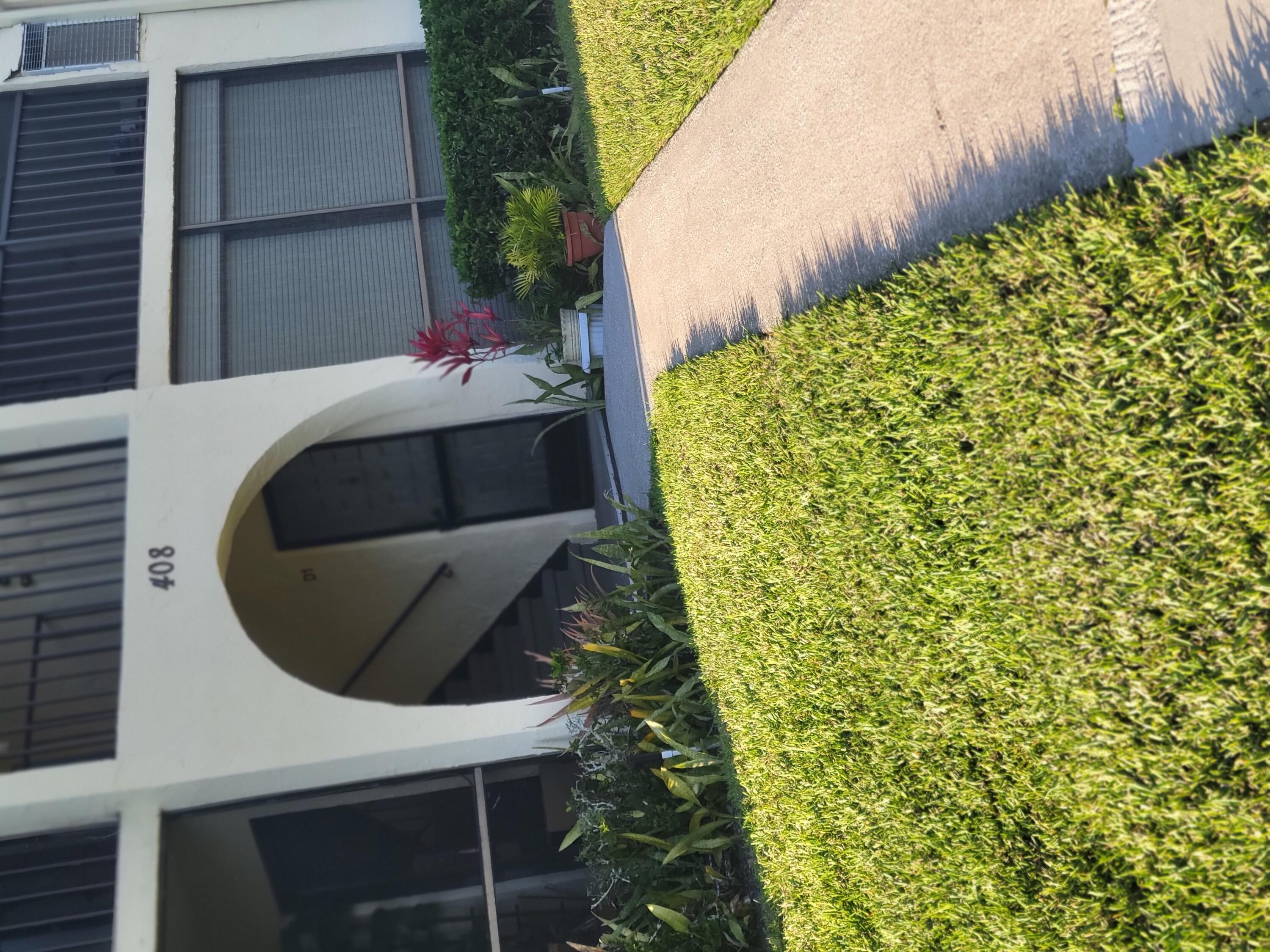 Foto de propiedad en 5961 Whispering Pine Way C-2, Greenacres, FL 33463 Greenacres con MLS# 