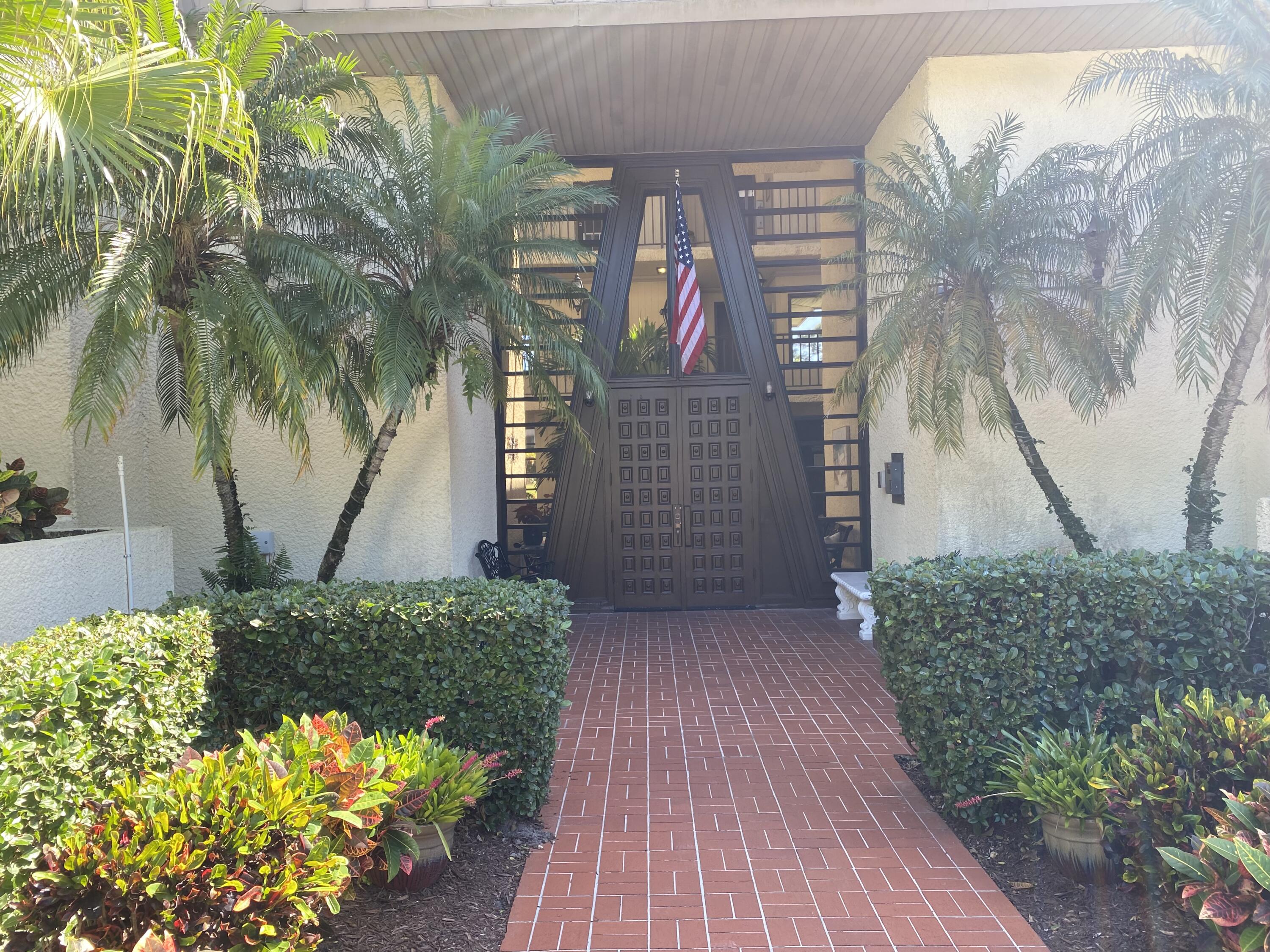 Foto de propiedad en 1800 SE Saint Lucie Boulevard 5-203, Stuart, FL 34996 Stuart con MLS# 