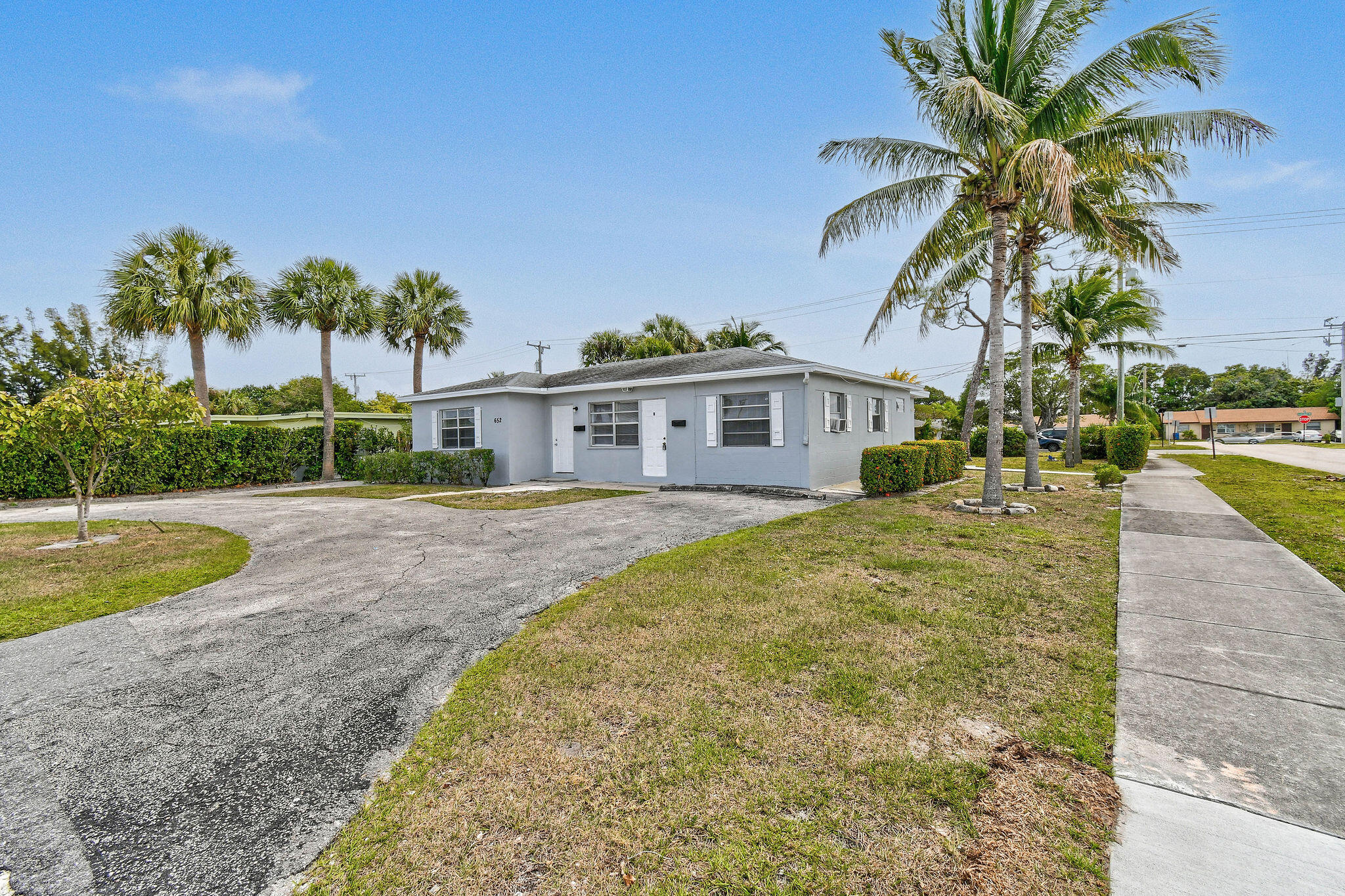 Vendido 652 Bayberry Drive, Lake Park, FL 33403, Lake Park, FL 33403