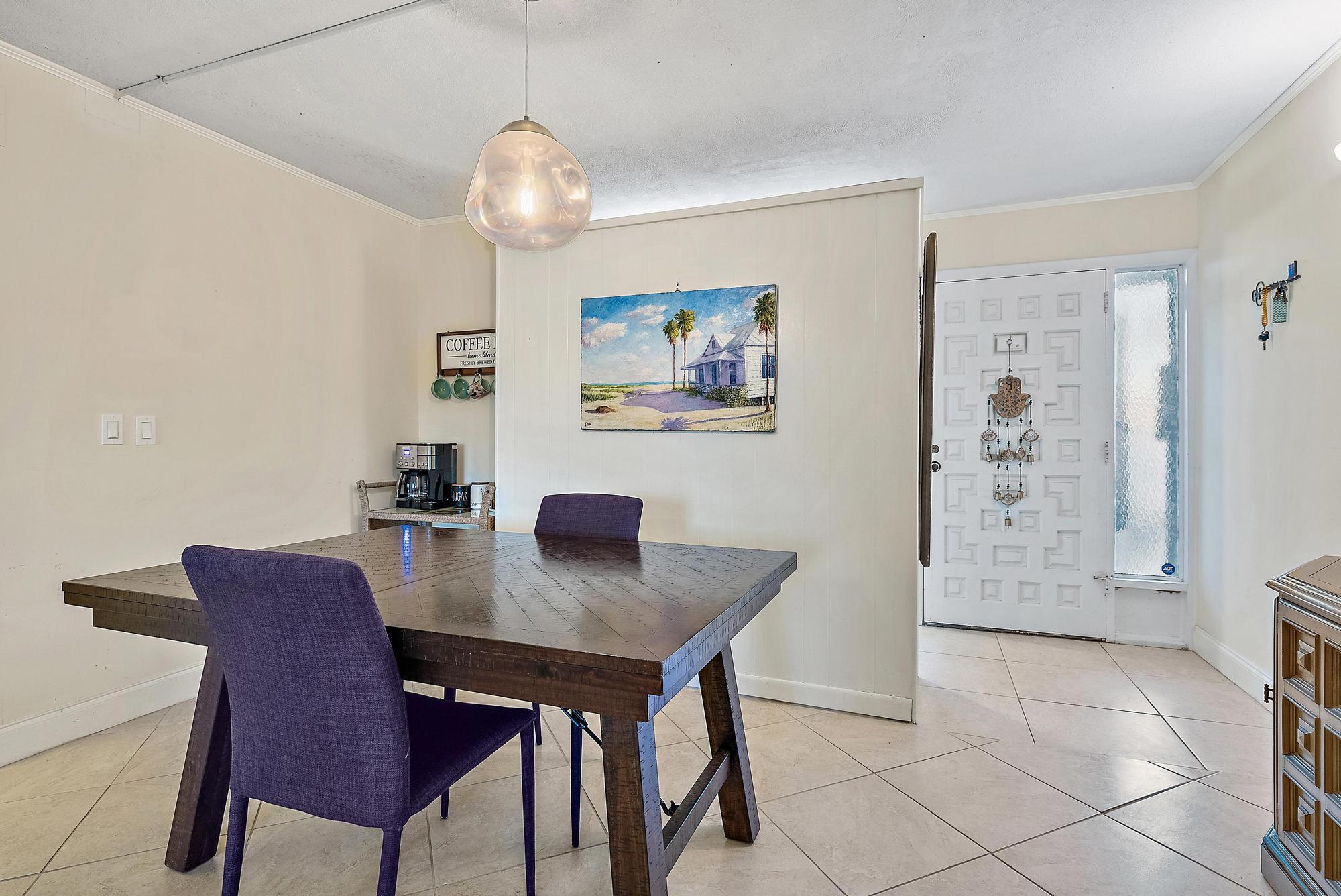 En Venta 1561 NE 12th Terrace C-14, Jensen Beach, FL 34957, Jensen Beach, FL 34957