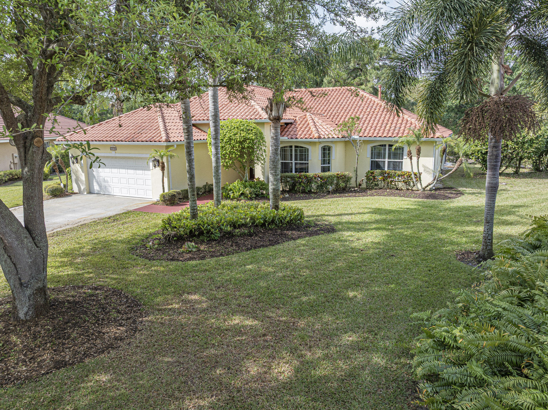 Foto de propiedad en 5873 Pine Ridge Circle, Vero Beach, FL 32967 Vero Beach con MLS# 