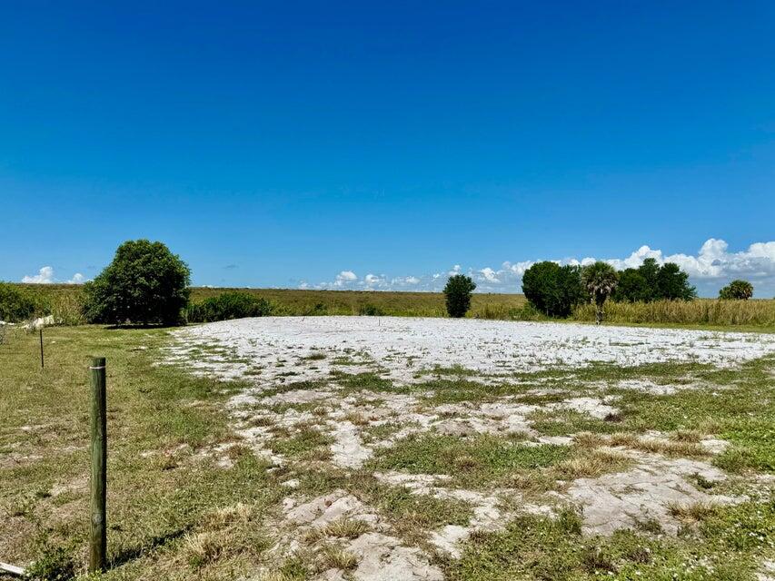 Foto de propiedad en 5646 Us Hwy 441, Okeechobee, FL 34974 Okeechobee con MLS# 