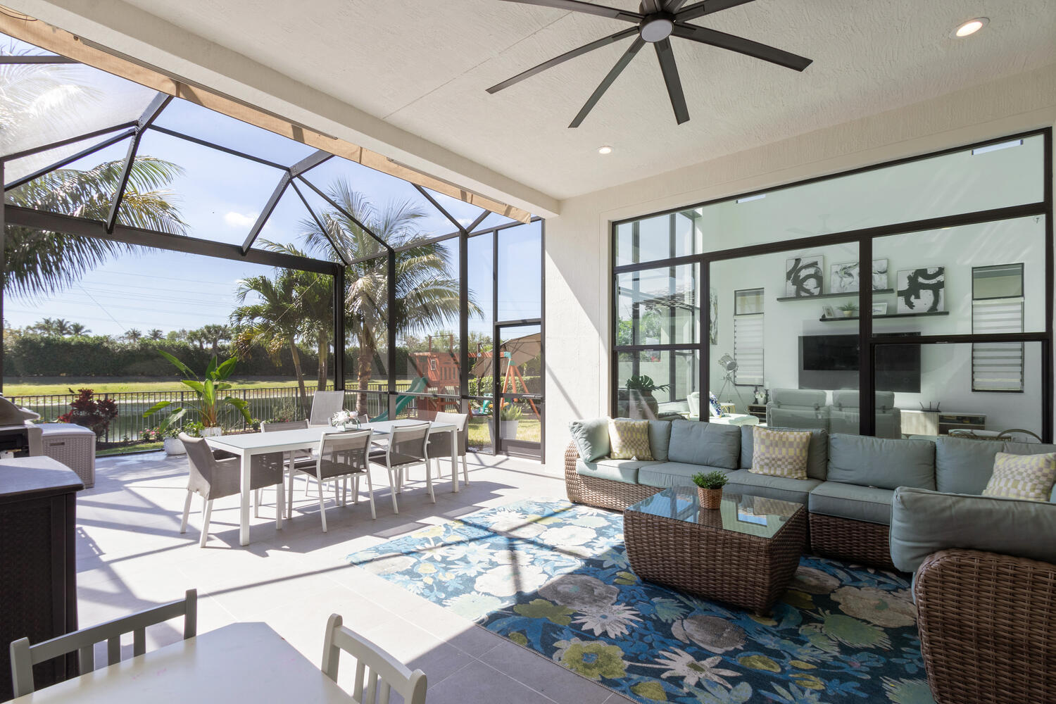 Foto de propiedad en 8451 Grand Prix Lane, Boynton Beach, FL 33472 Boynton Beach con MLS# 