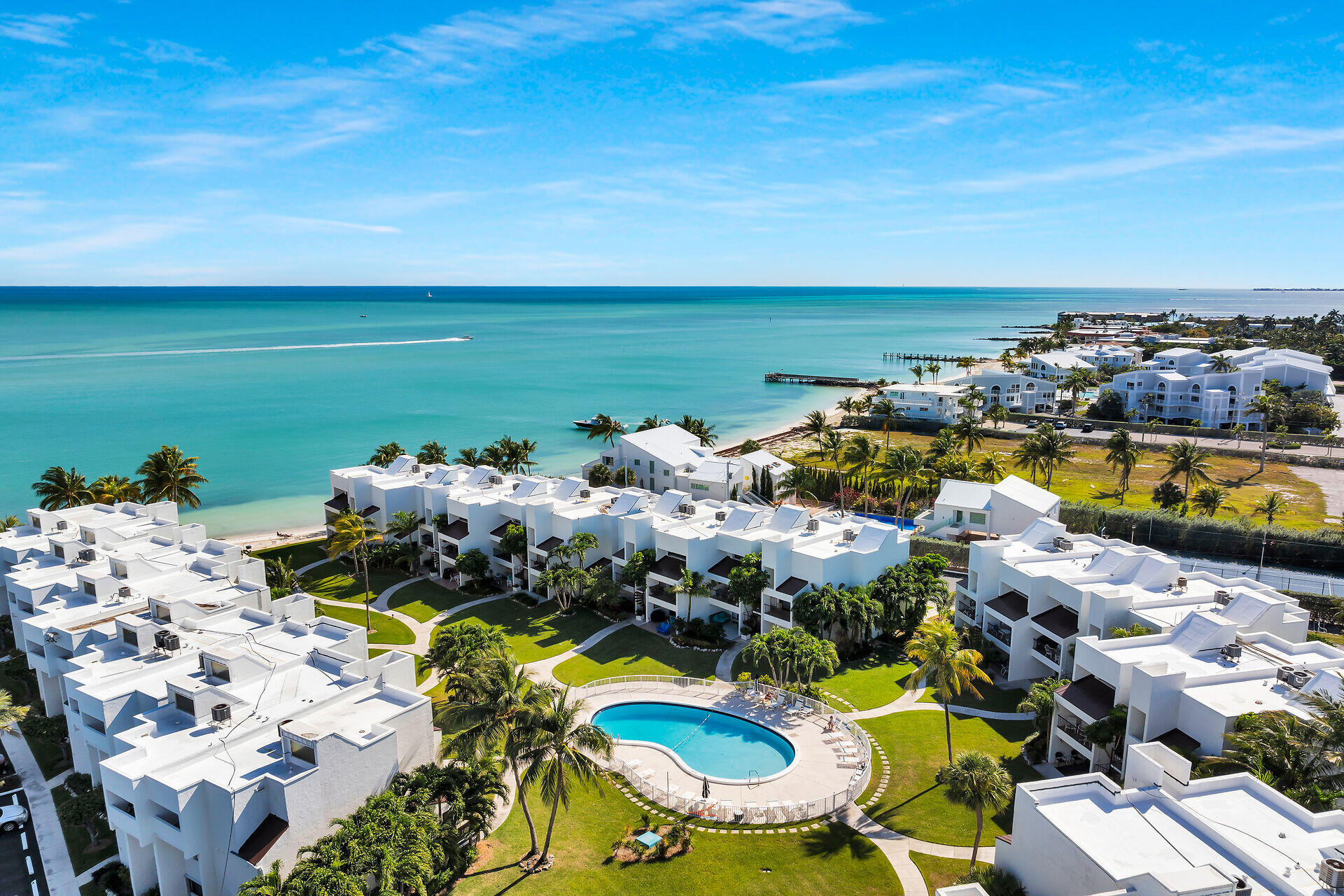 Foto de propiedad en 601 W Ocean Dr Drive 203a, Key Colony Beach, FL 33051 Key Colony Beach con MLS# 